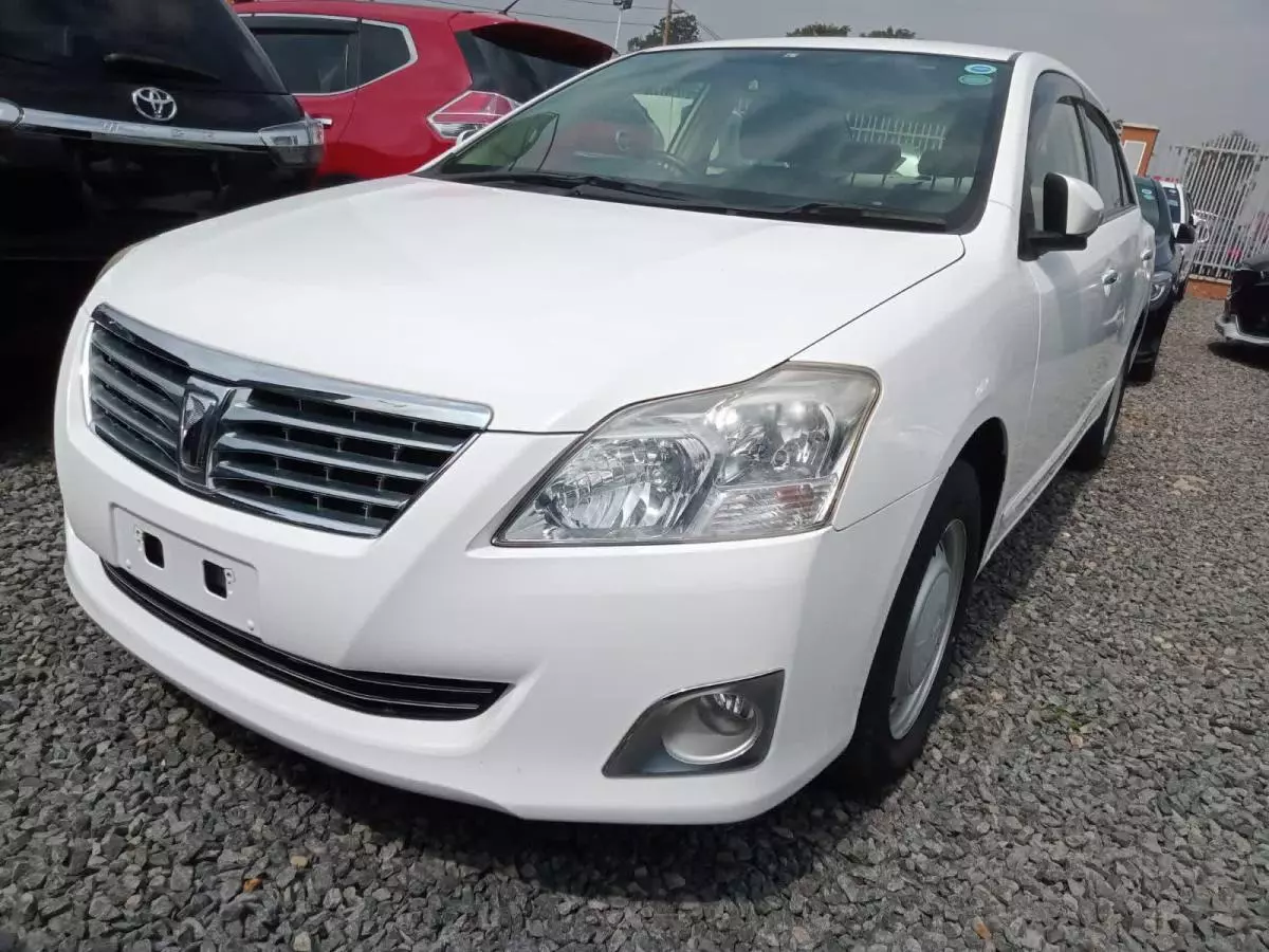 Toyota Premio  - 2015