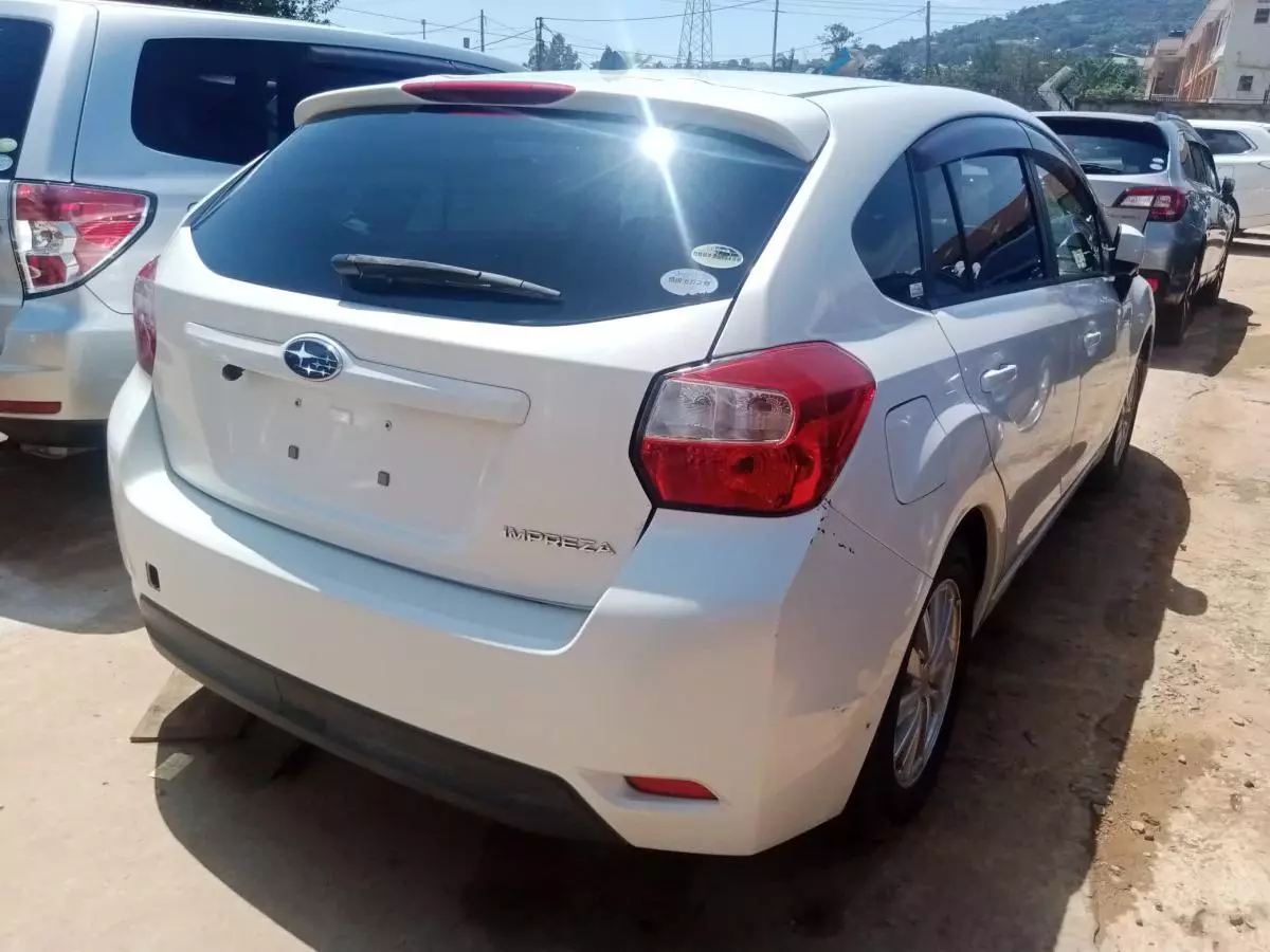 Subaru Impreza   - 2015