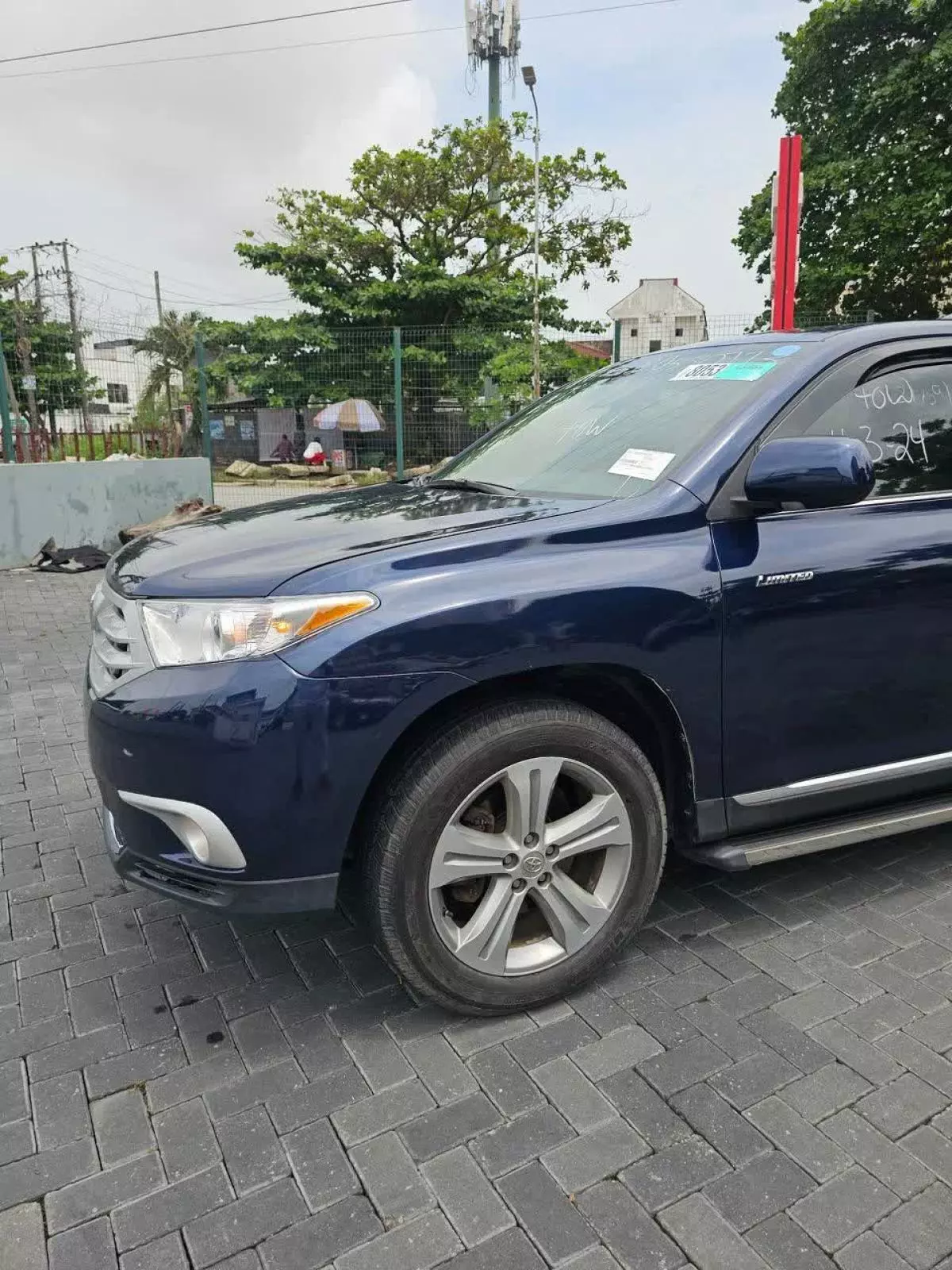 Toyota Highlander   - 2013