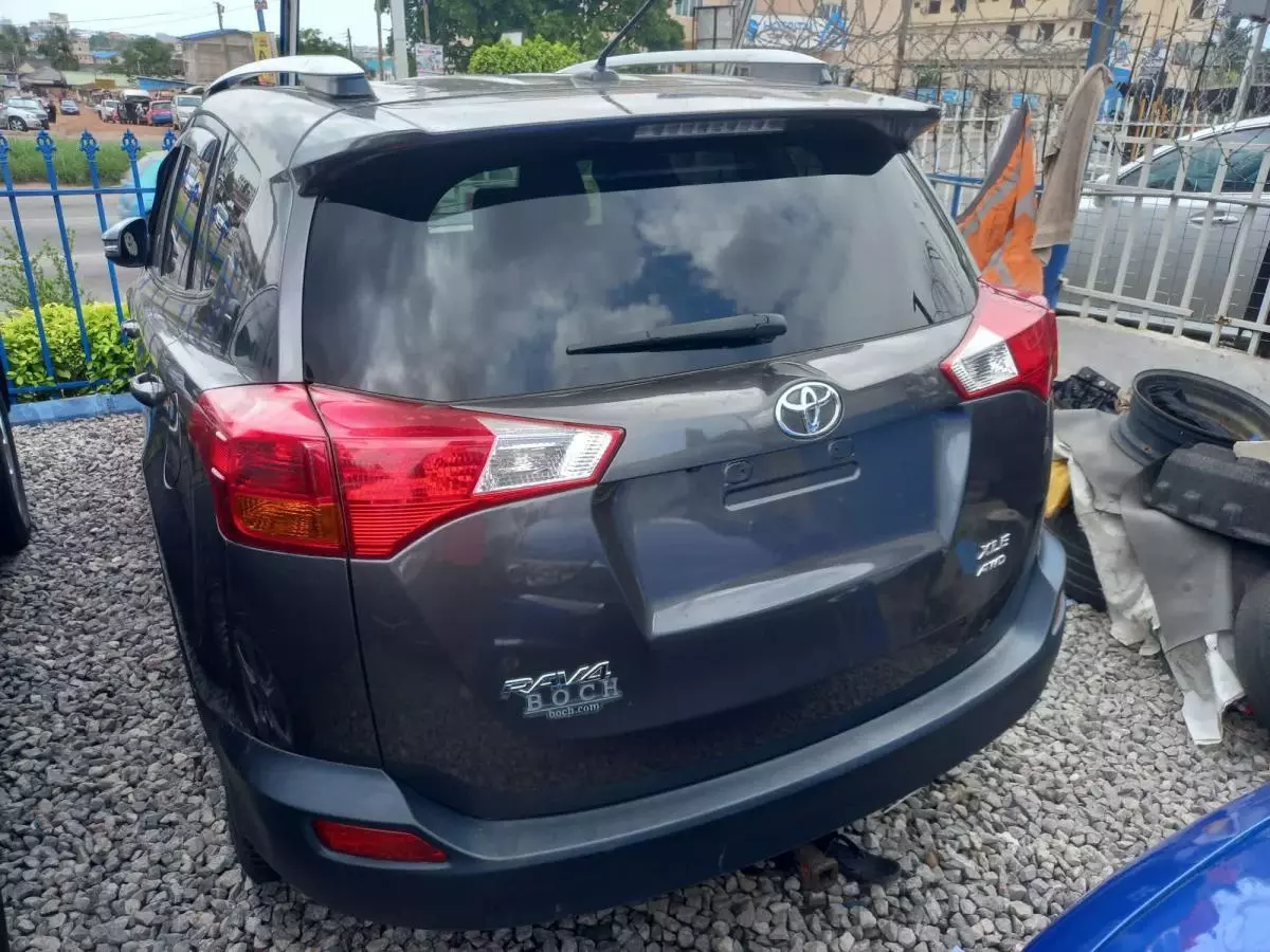 Toyota RAV 4   - 2014