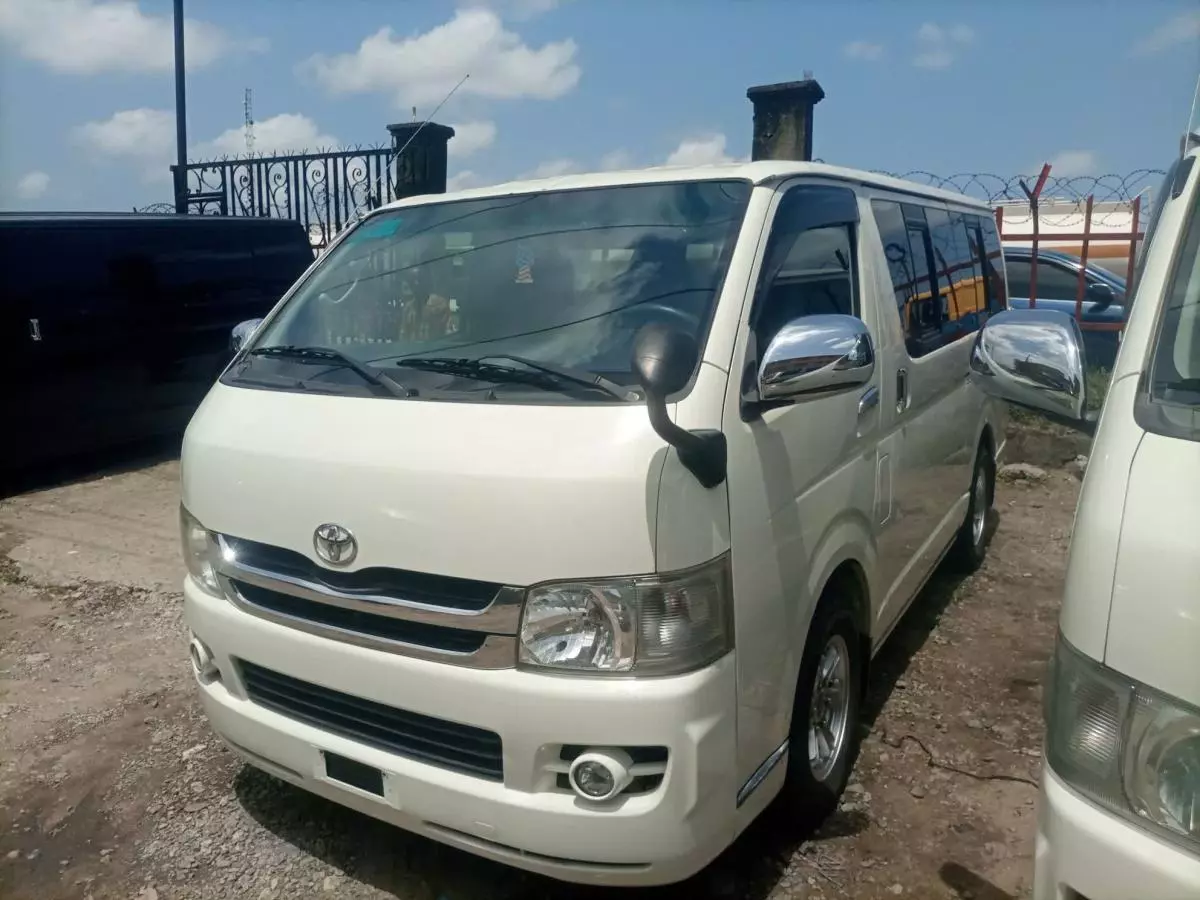 Toyota Hiace   - 2008