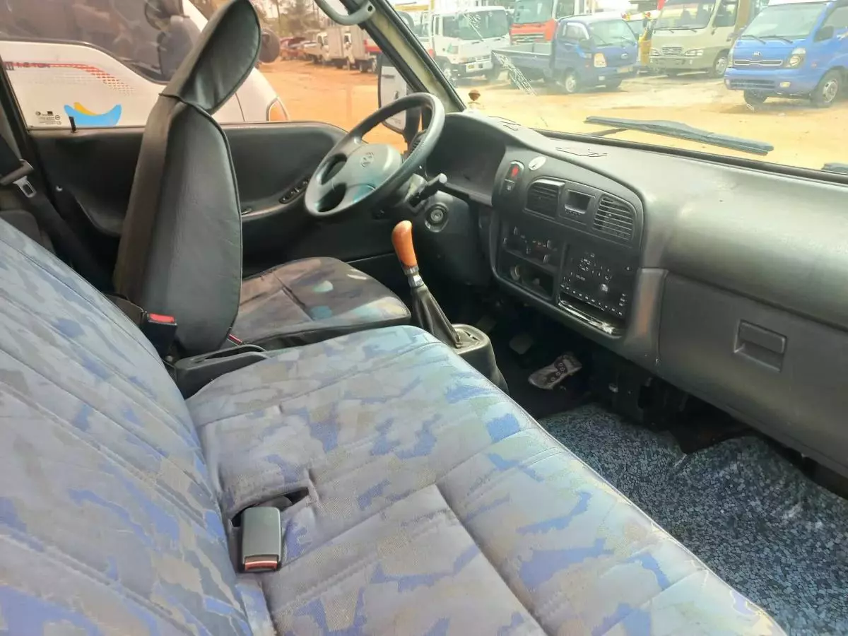 Hyundai Grace - 2002