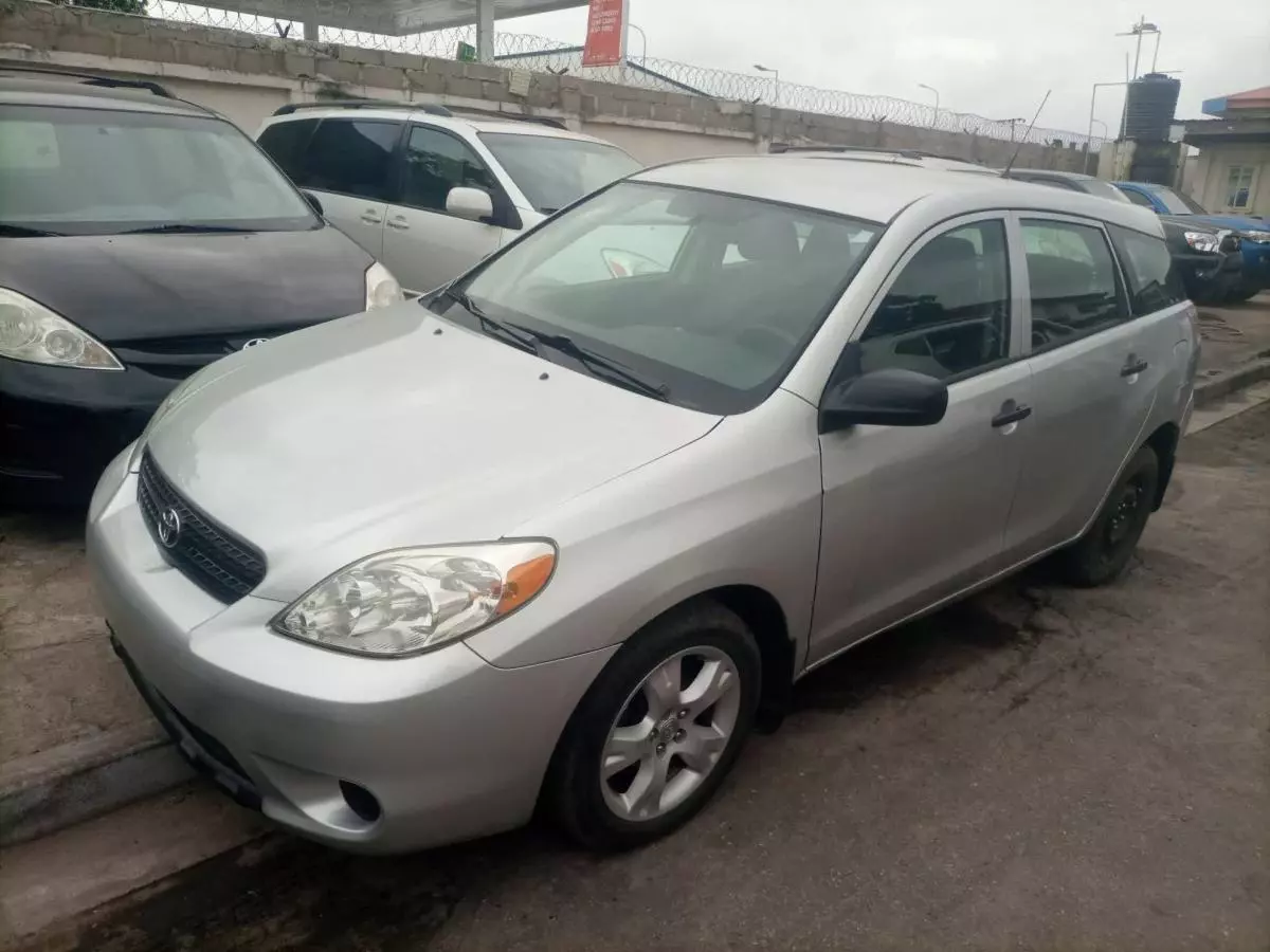 Toyota Matrix   - 2006