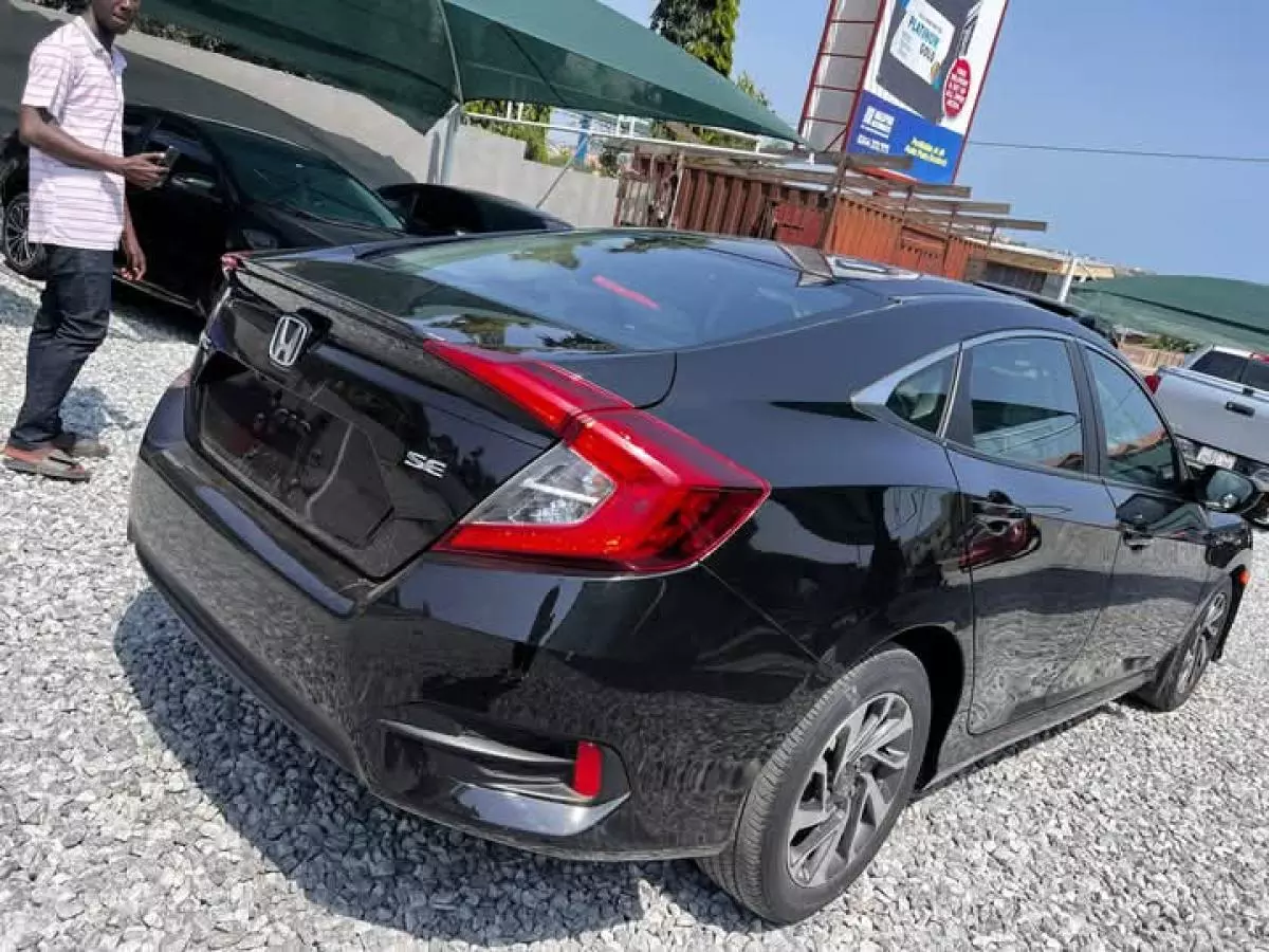 Honda Civic   - 2018