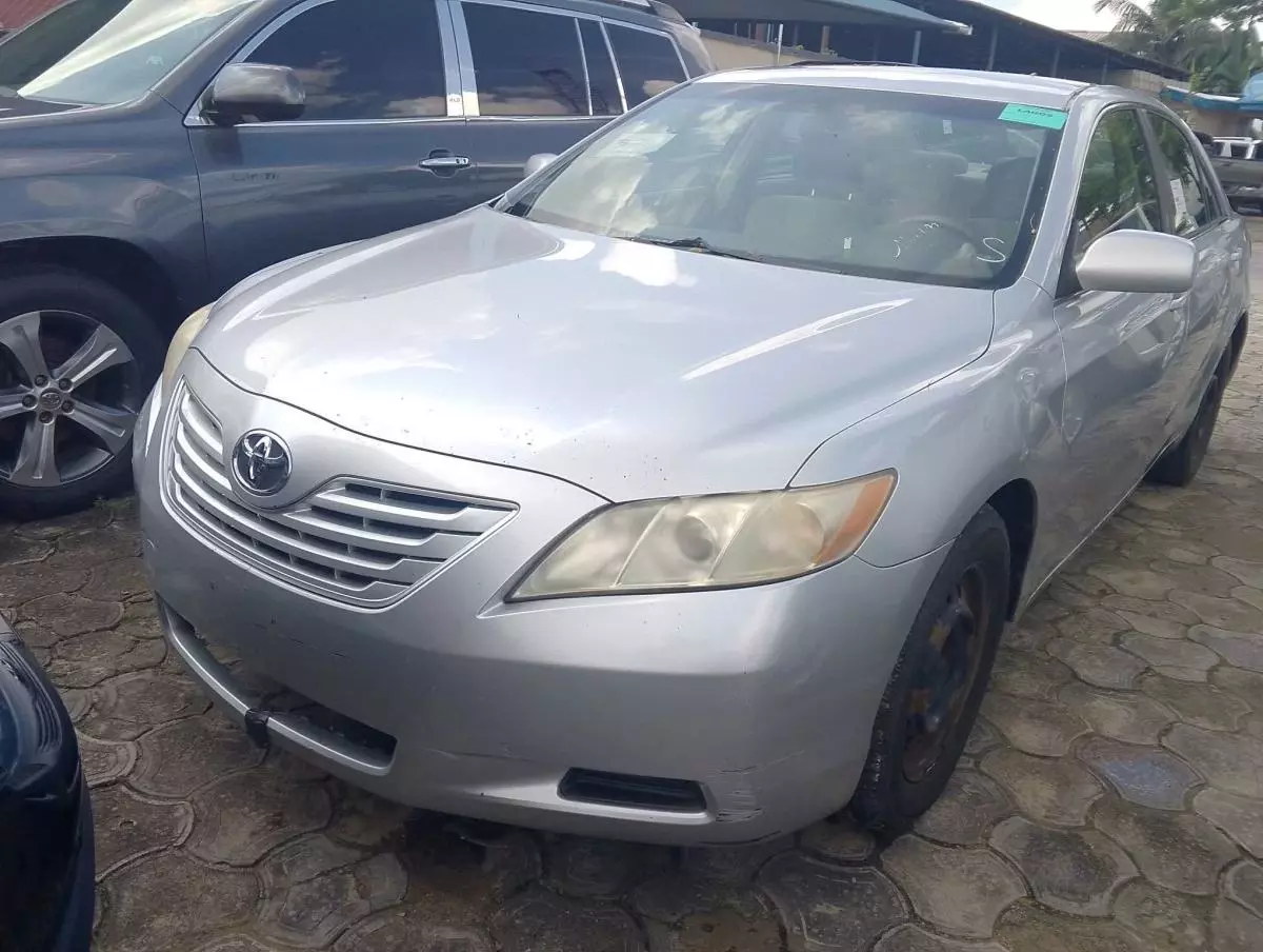 Toyota Camry   - 2007