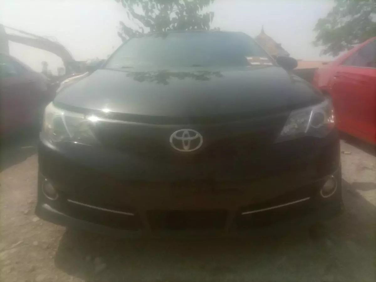 Toyota Camry - 2013