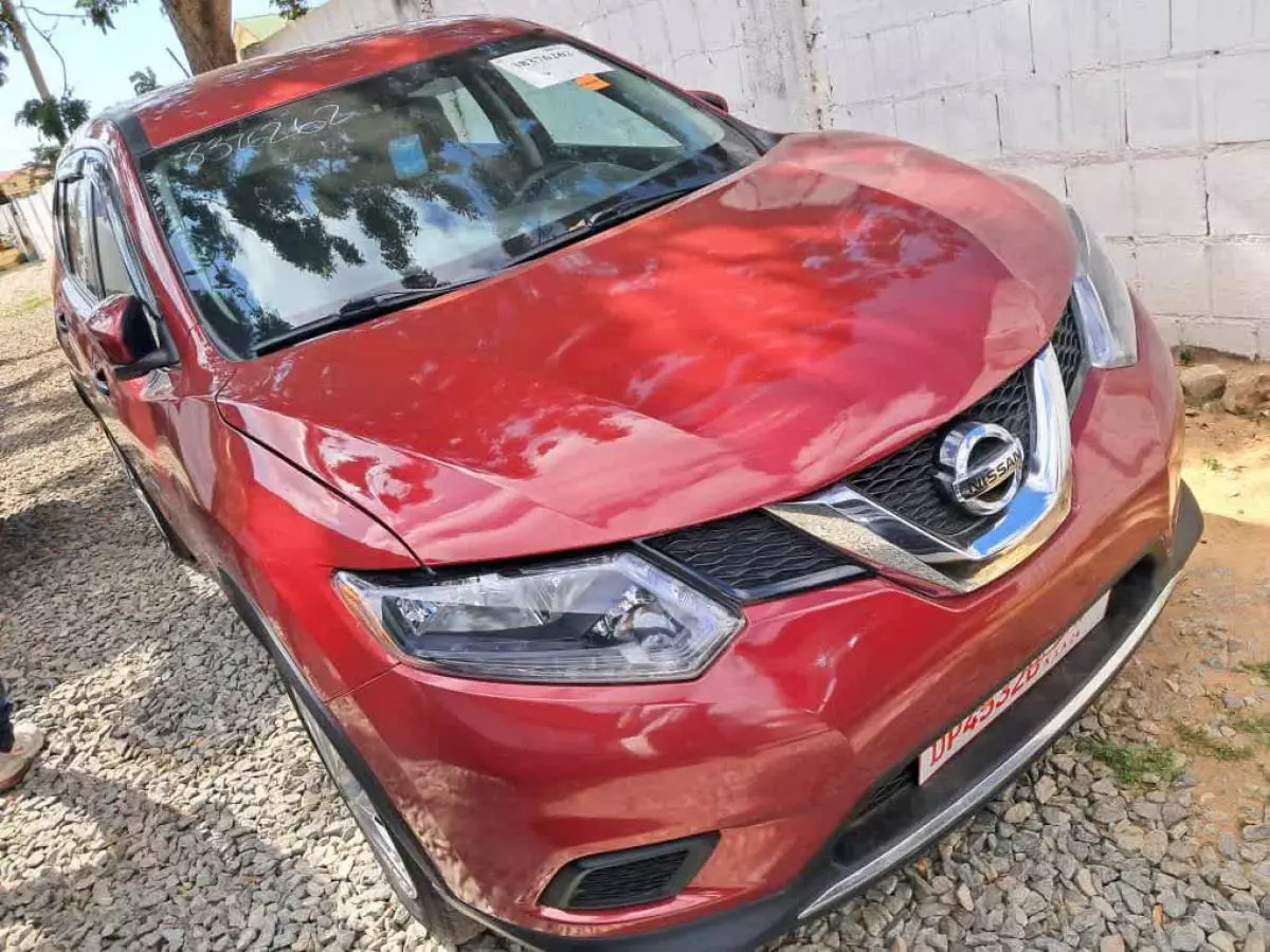 Nissan Rogue   - 2016