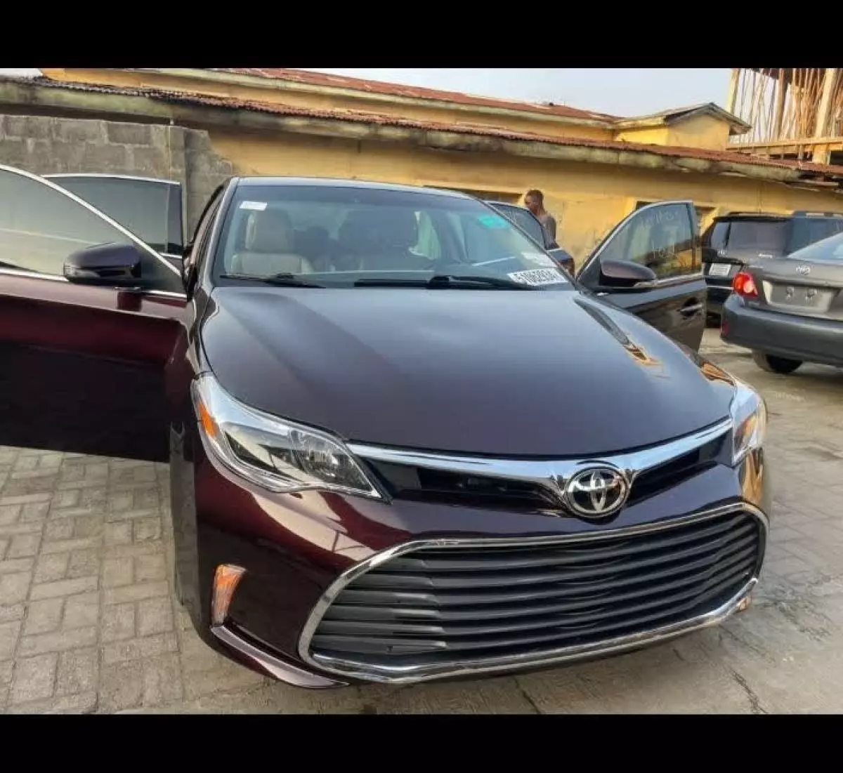 Toyota Avalon   - 2015