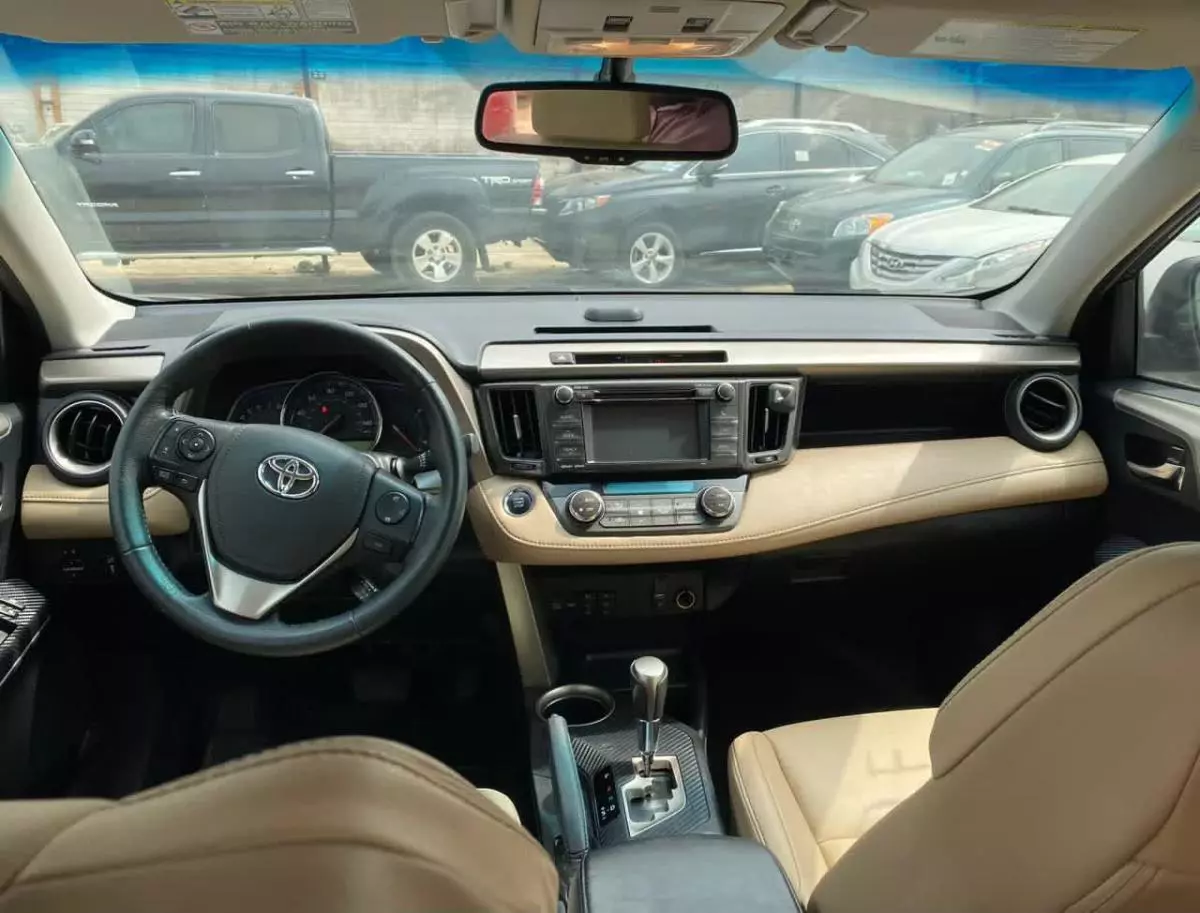 Toyota RAV 4 - 2013