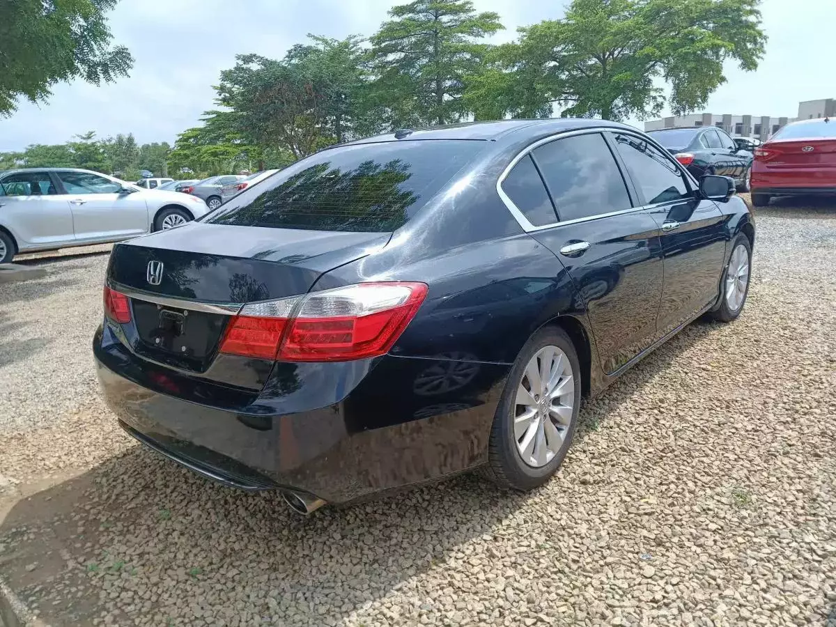 Honda Accord   - 2014