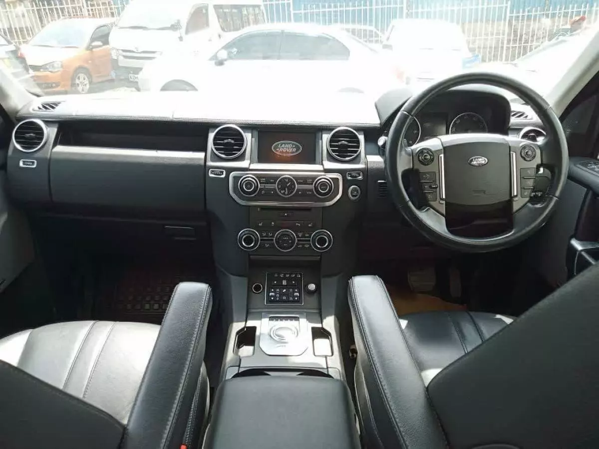 Land Rover Discovery   - 2015