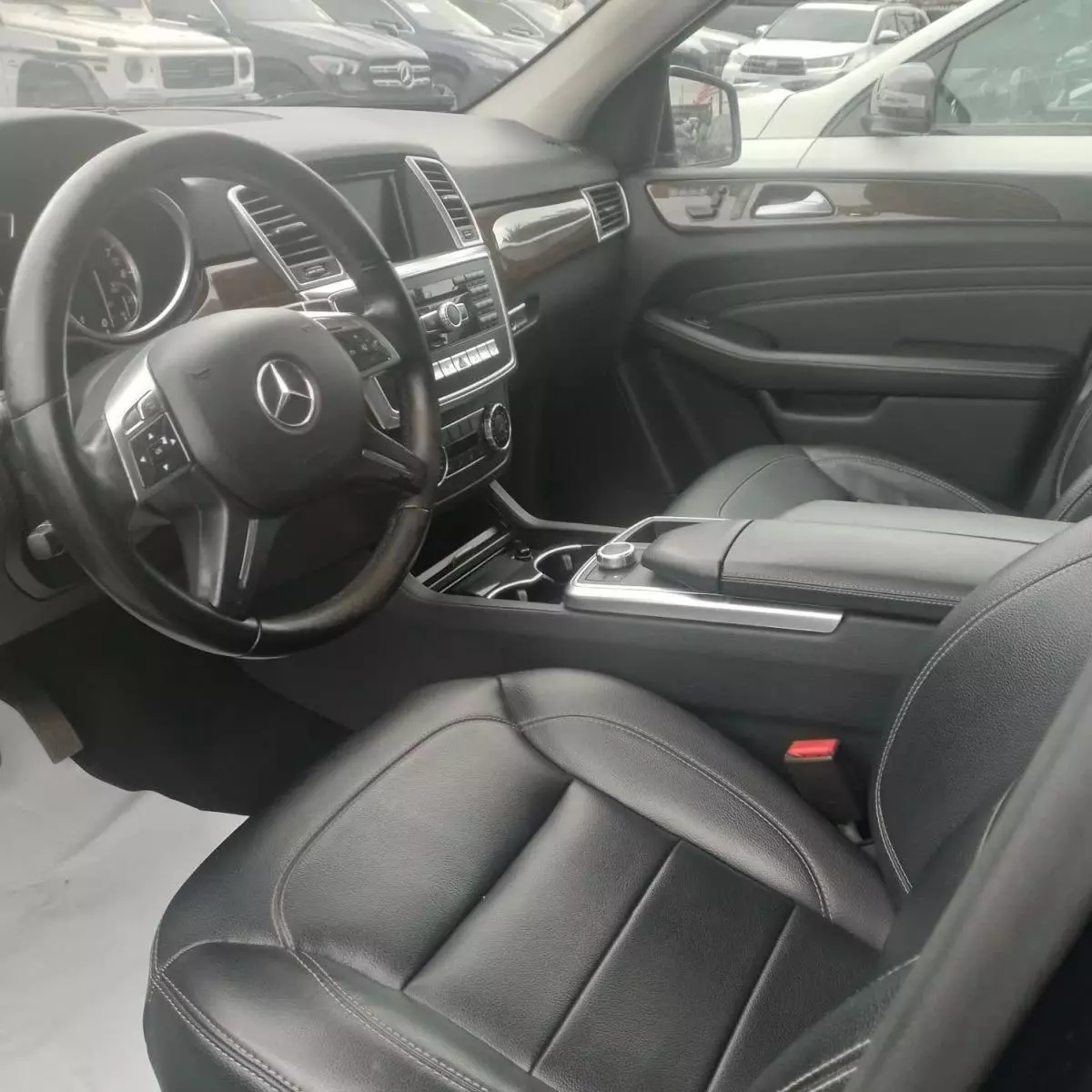 Mercedes-Benz ML 350   - 2012