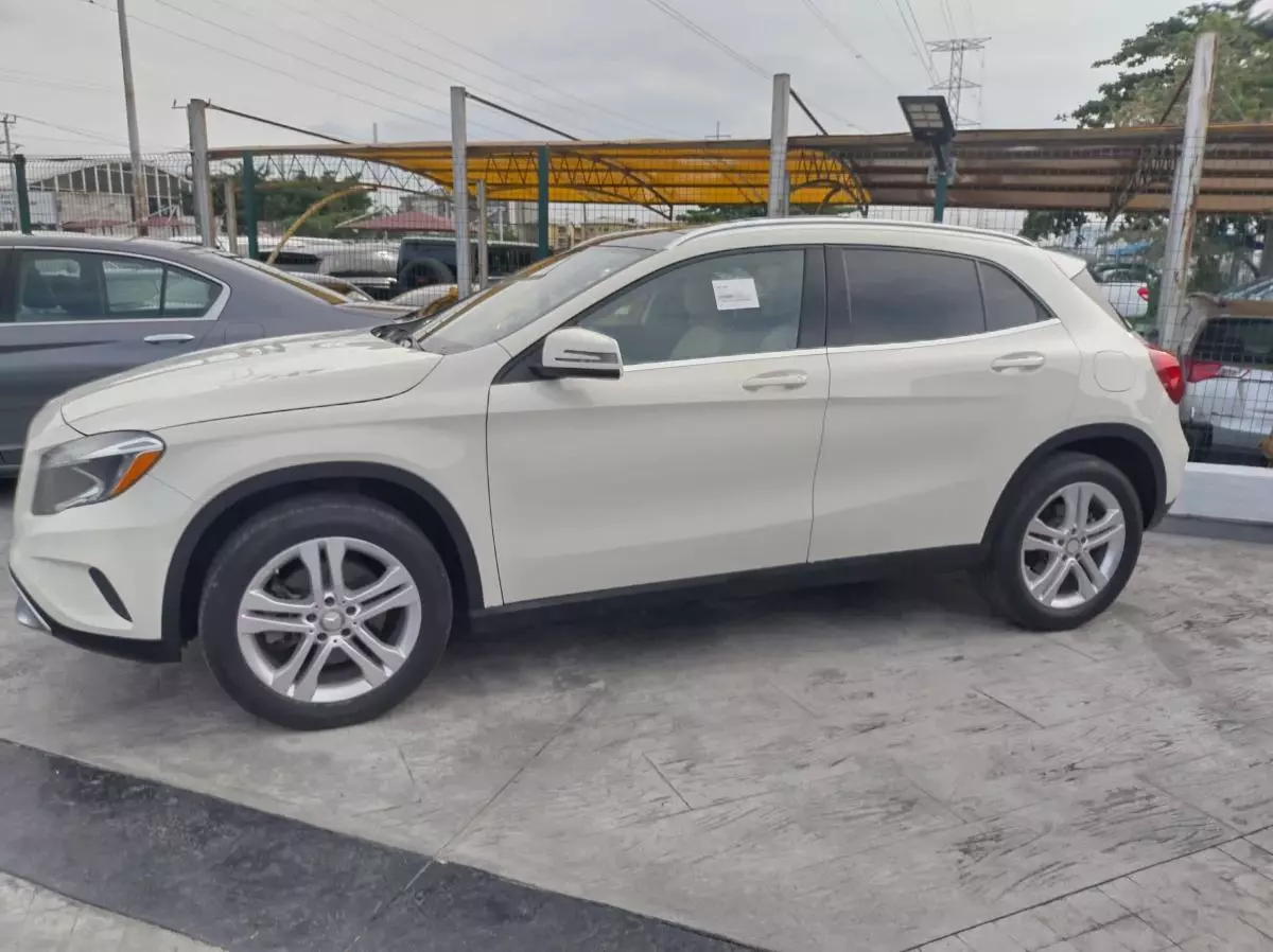 Mercedes-Benz GLA 250 - 2017