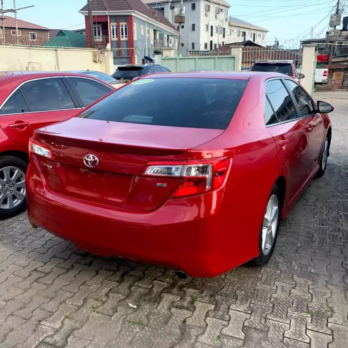 Toyota Camry   - 2013