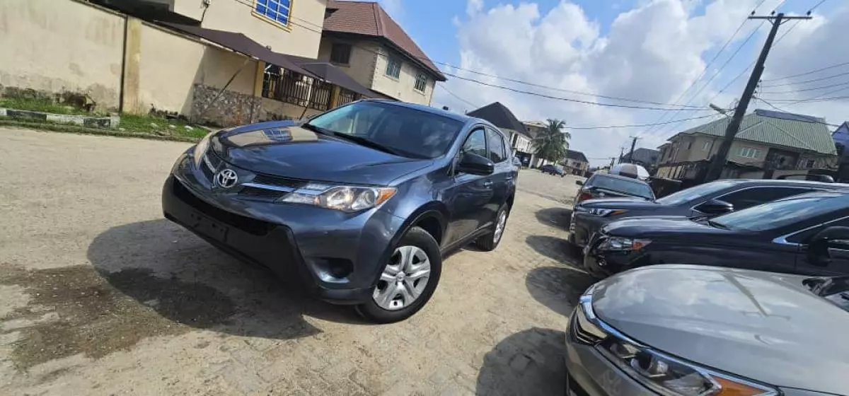 Toyota RAV 4   - 2013