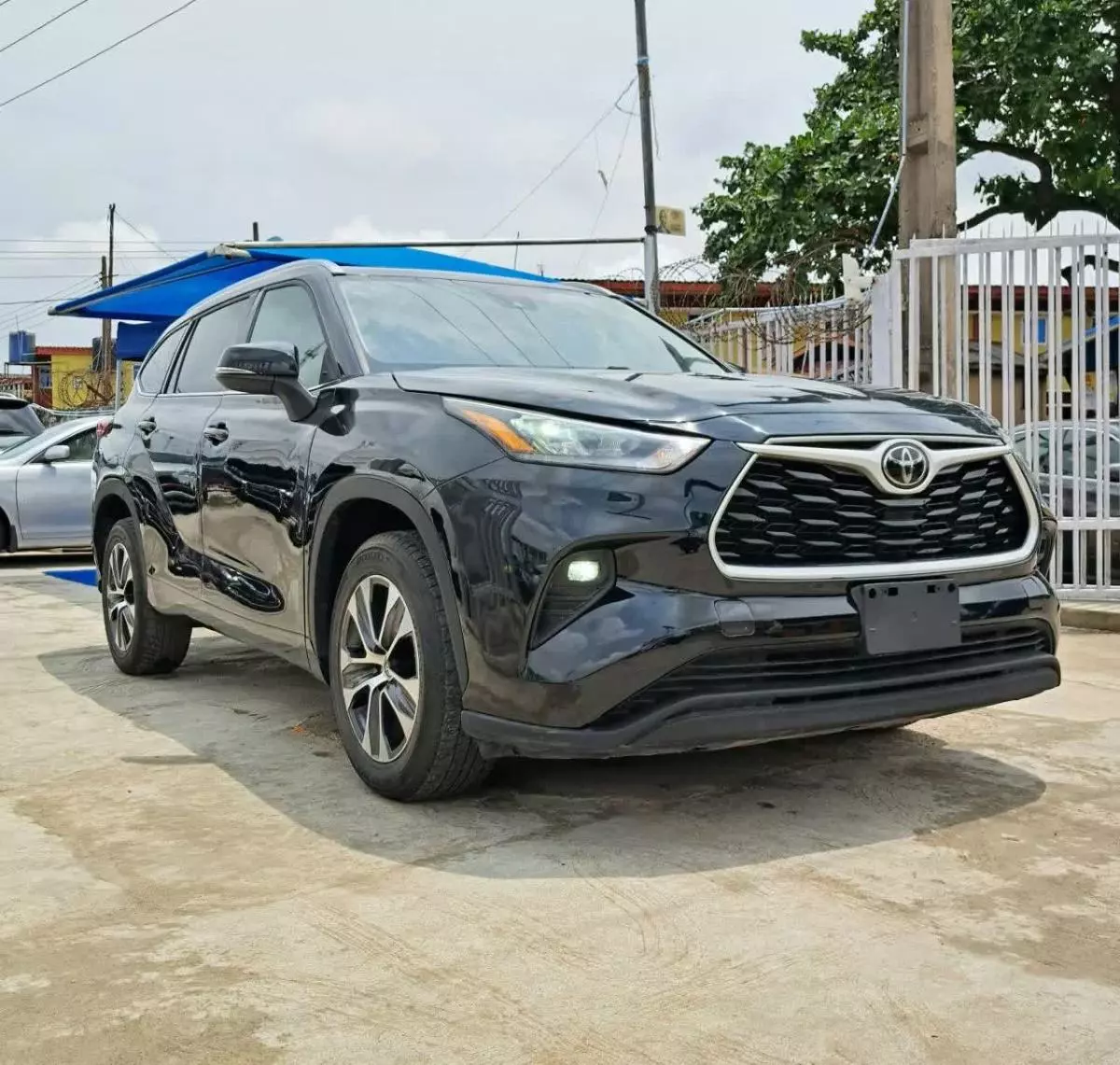 Toyota Highlander   - 2020