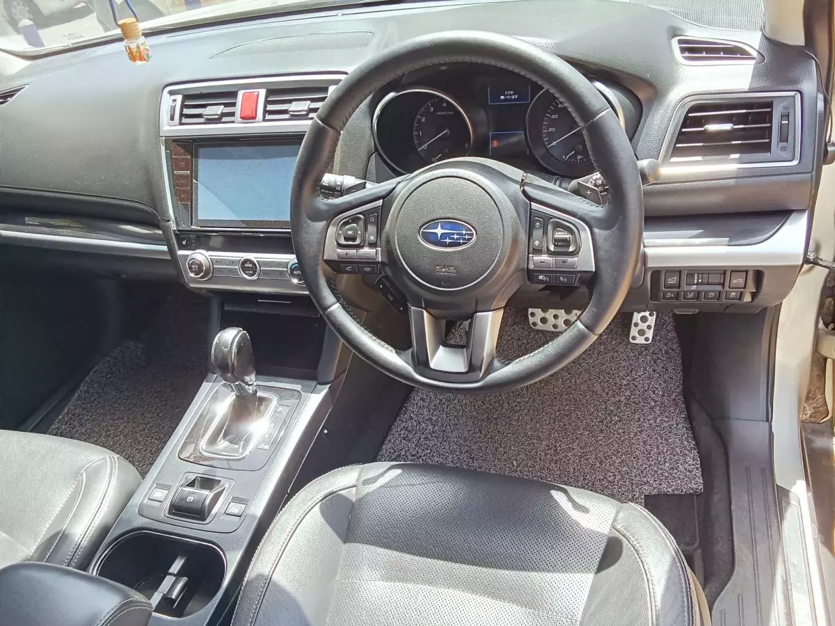 Subaru Outback   - 2015