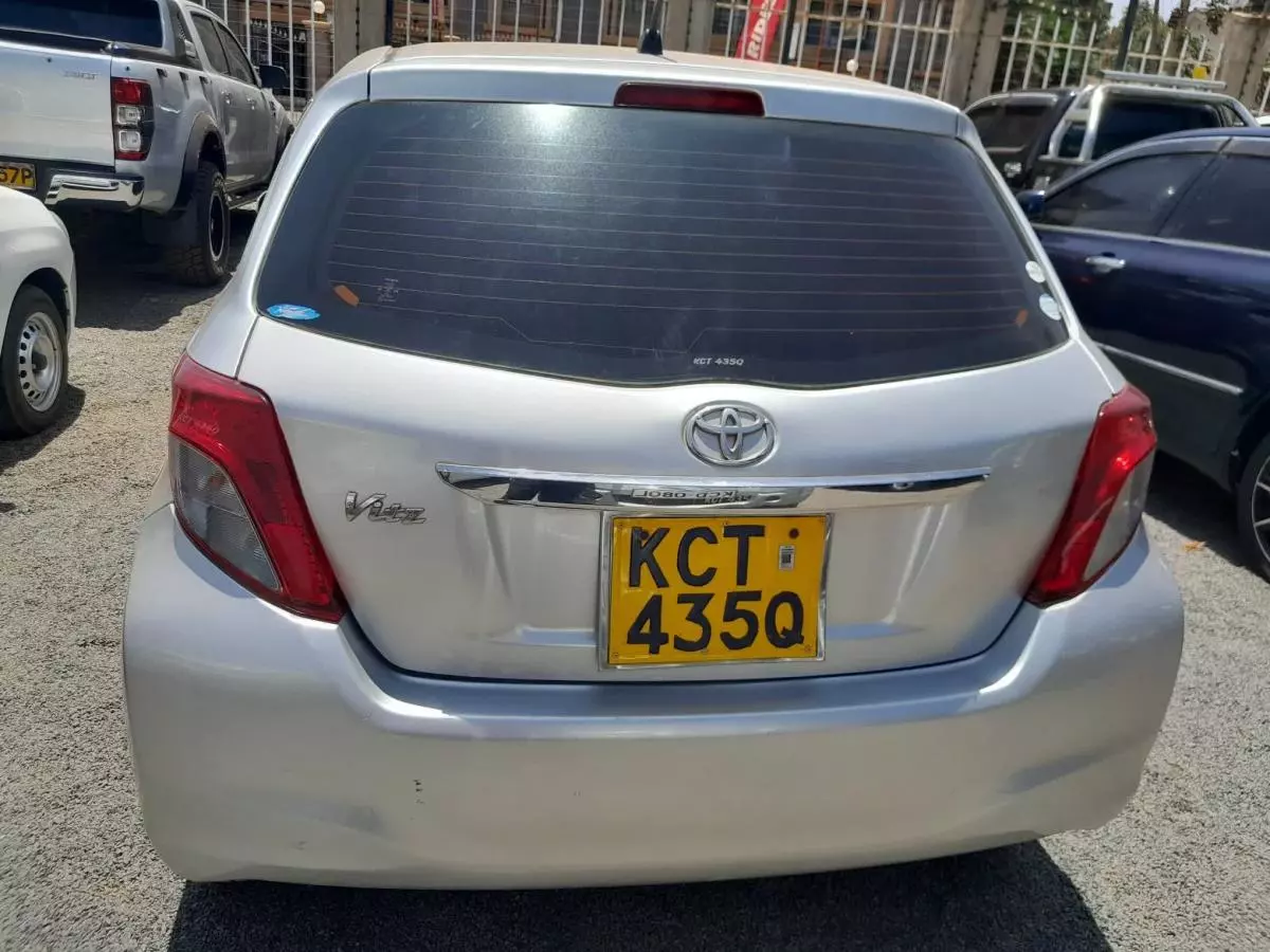 Toyota Vitz - 2011