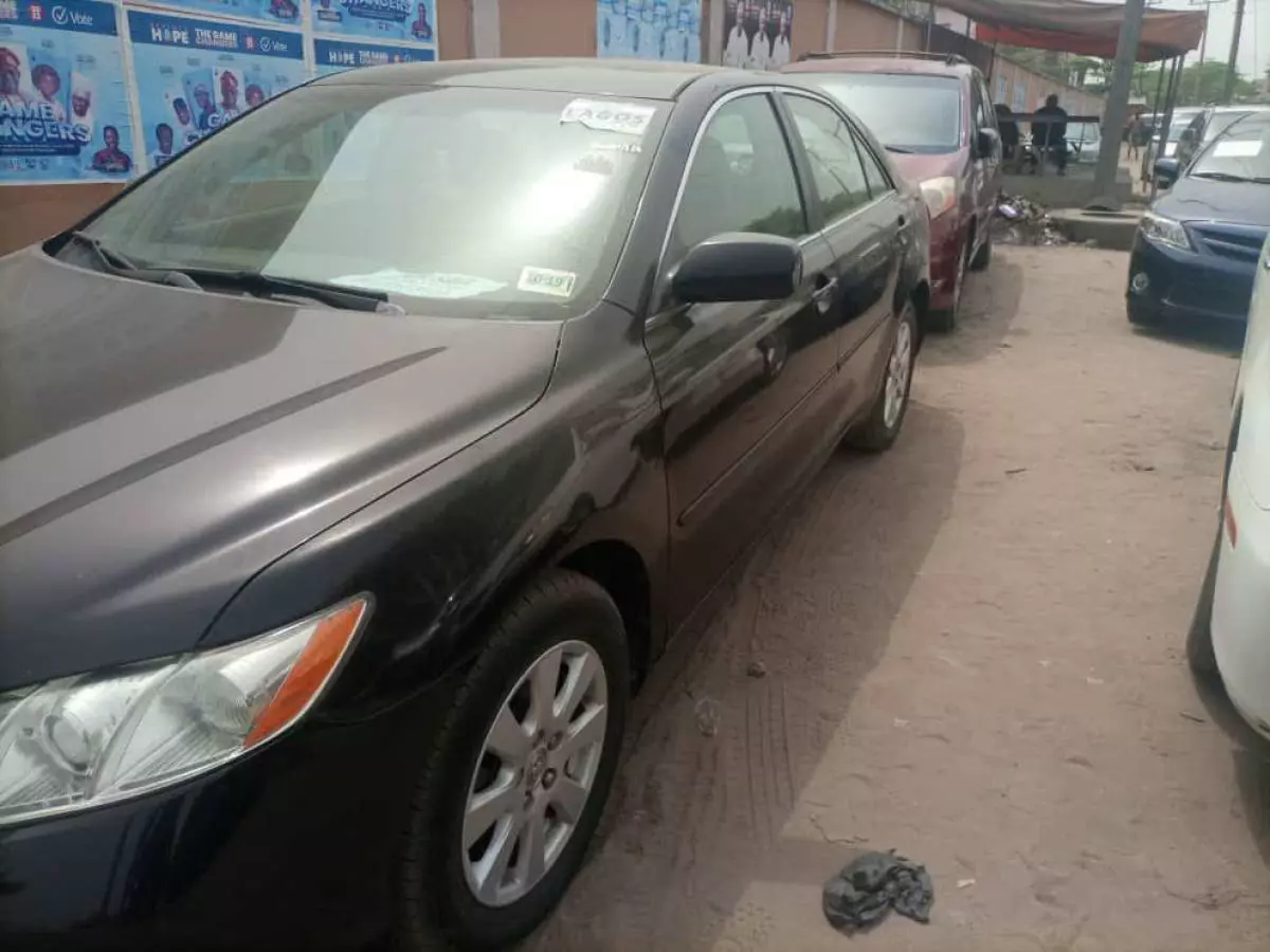 Toyota Camry - 2007