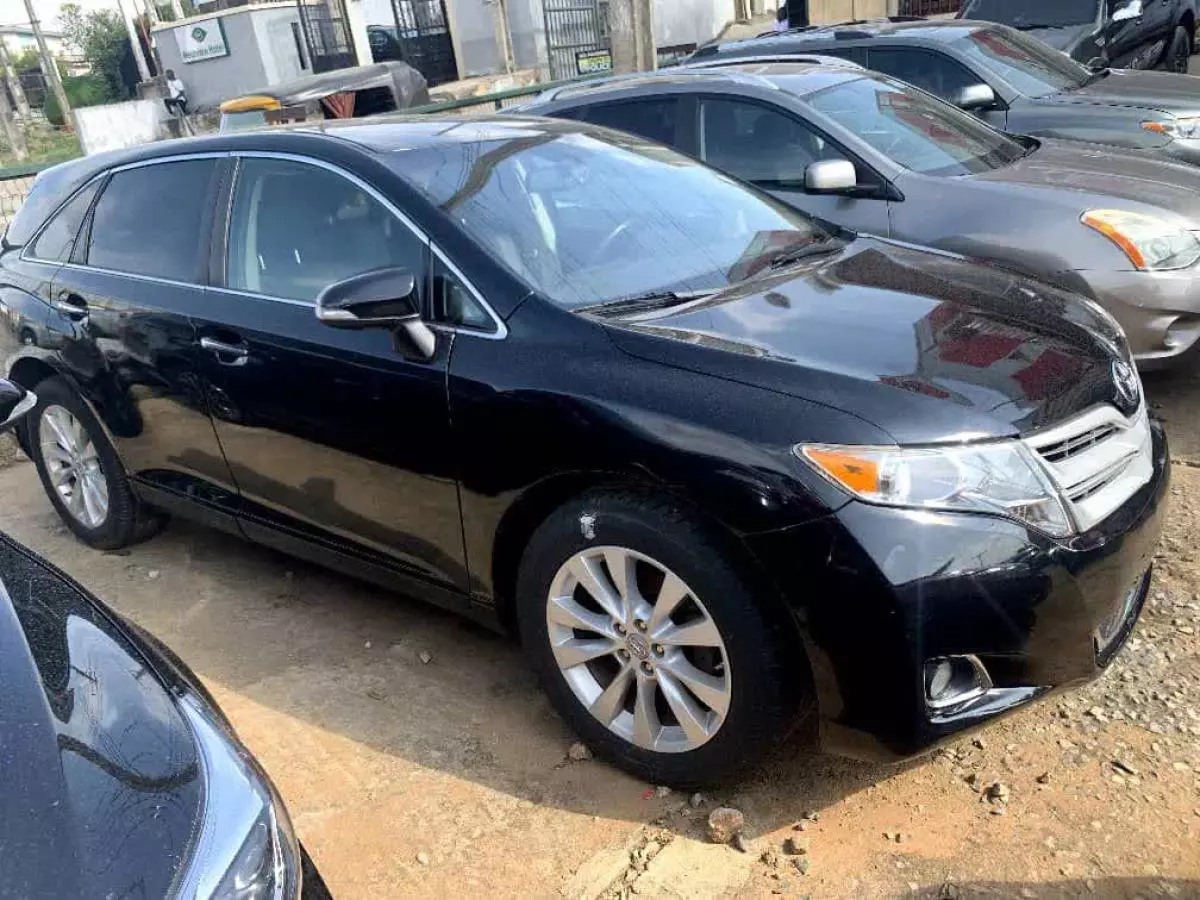 Toyota Venza   - 2013