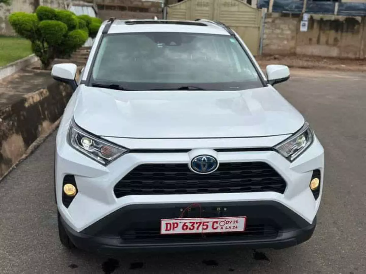 Toyota RAV 4   - 2021