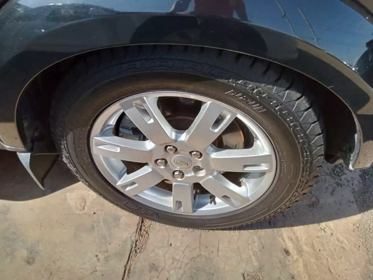Land Rover Discovery - 2009