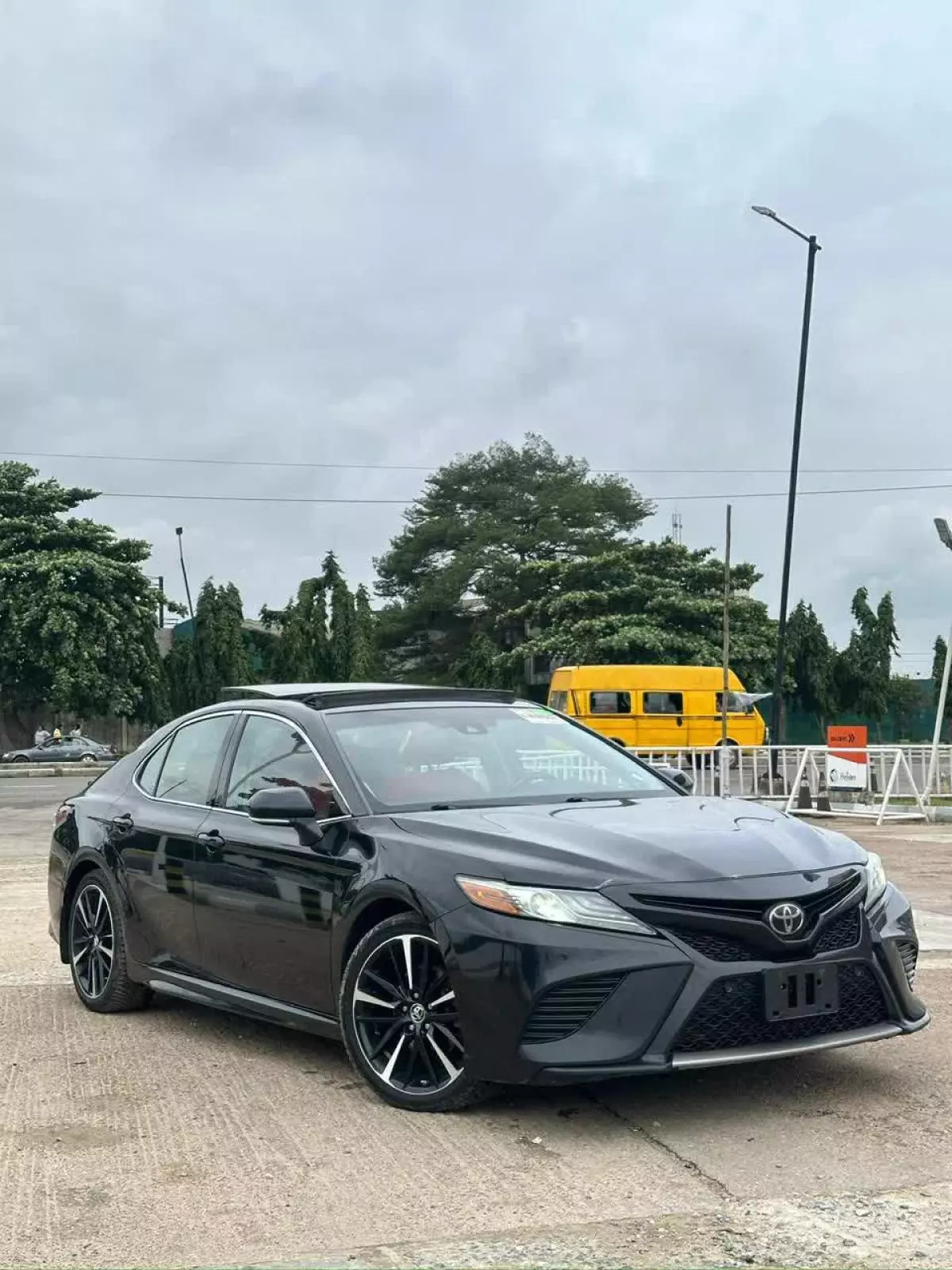 Toyota Camry   - 2018