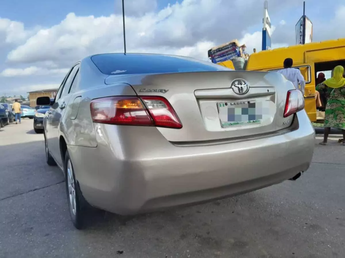 Toyota Camry   - 2007