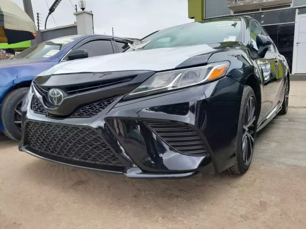 Toyota Camry   - 2019