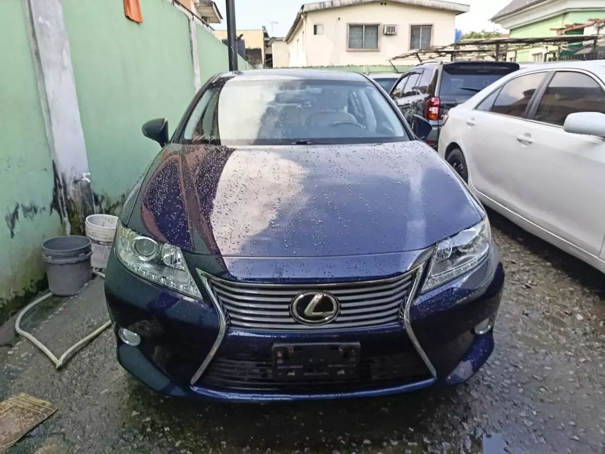 Lexus ES 350   - 2013