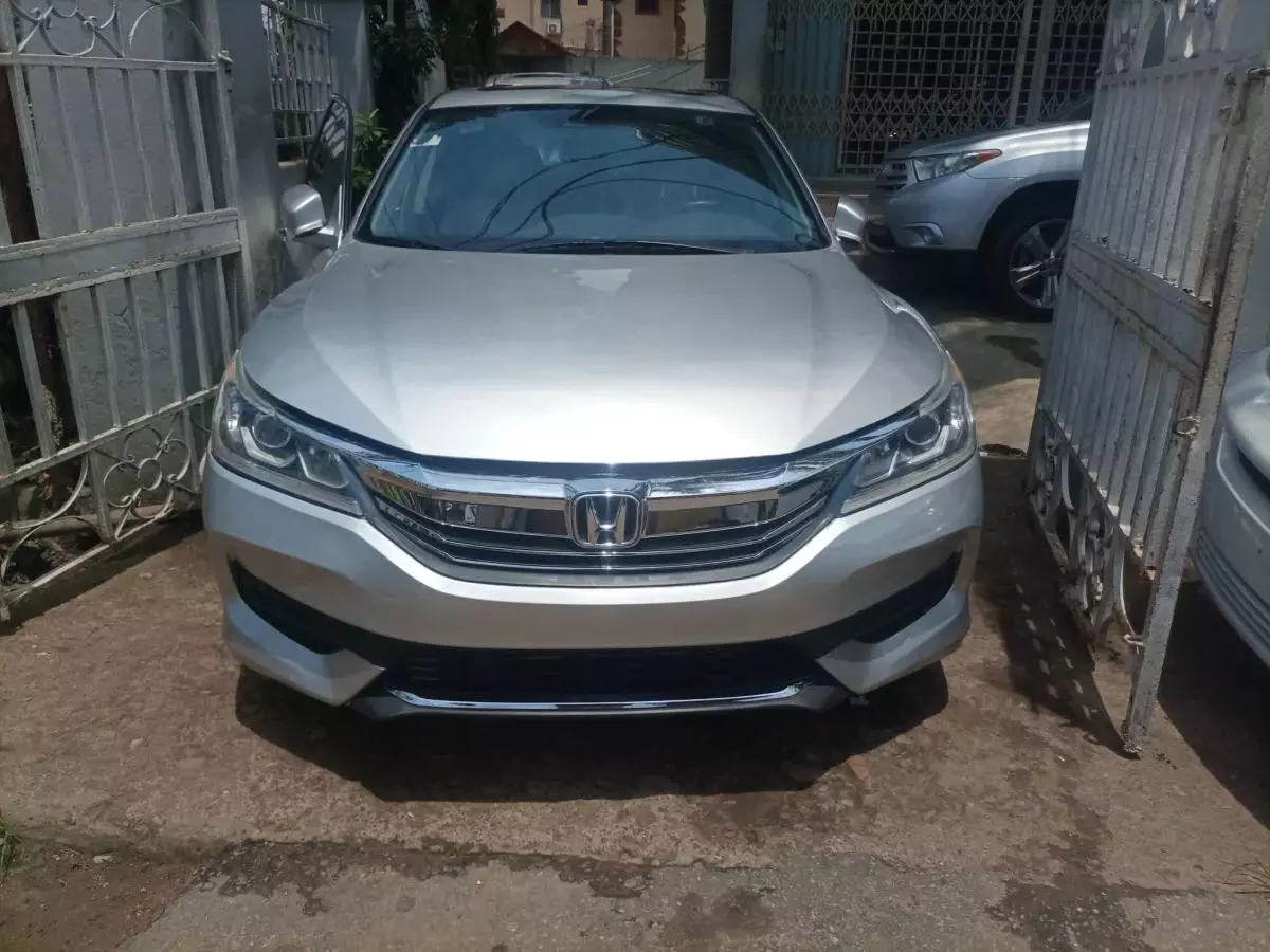 Honda Accord - 2013