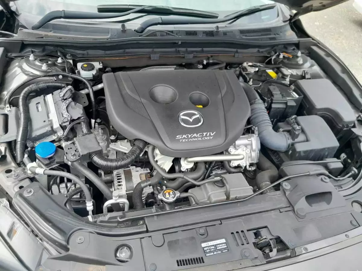 Mazda Axela    - 2016