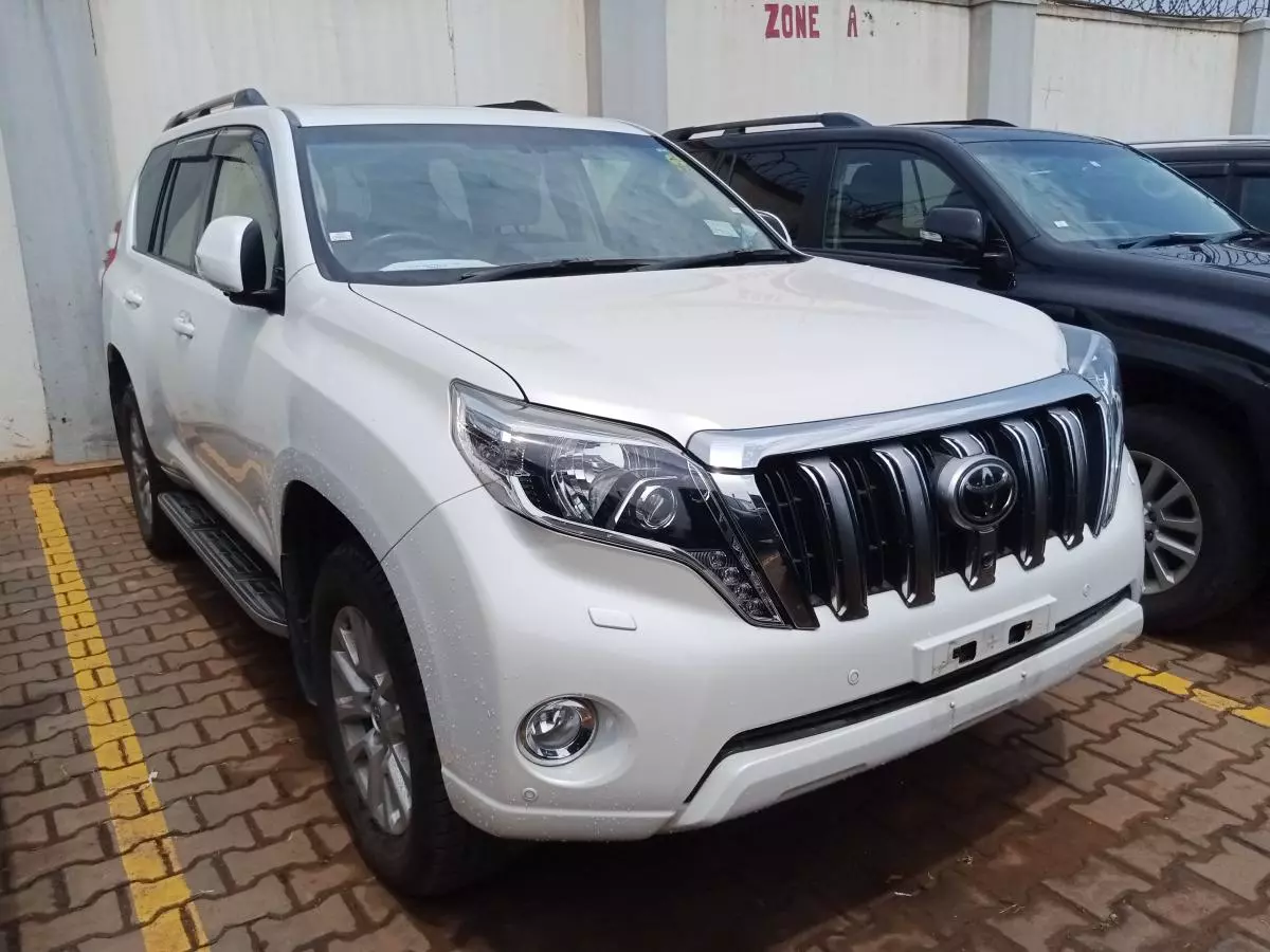 Toyota Landcruiser Prado   - 2016