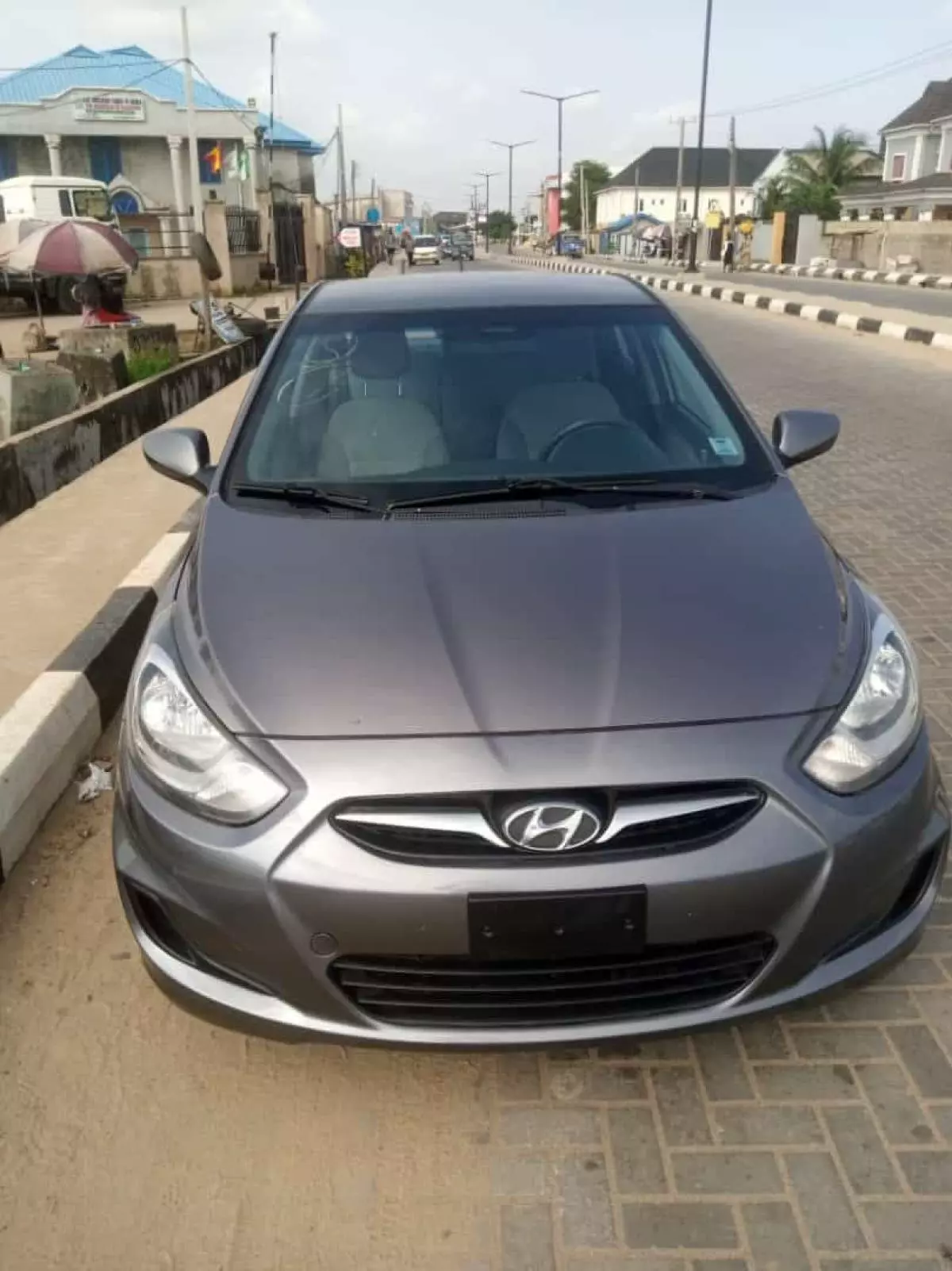 Hyundai Accent   - 2014