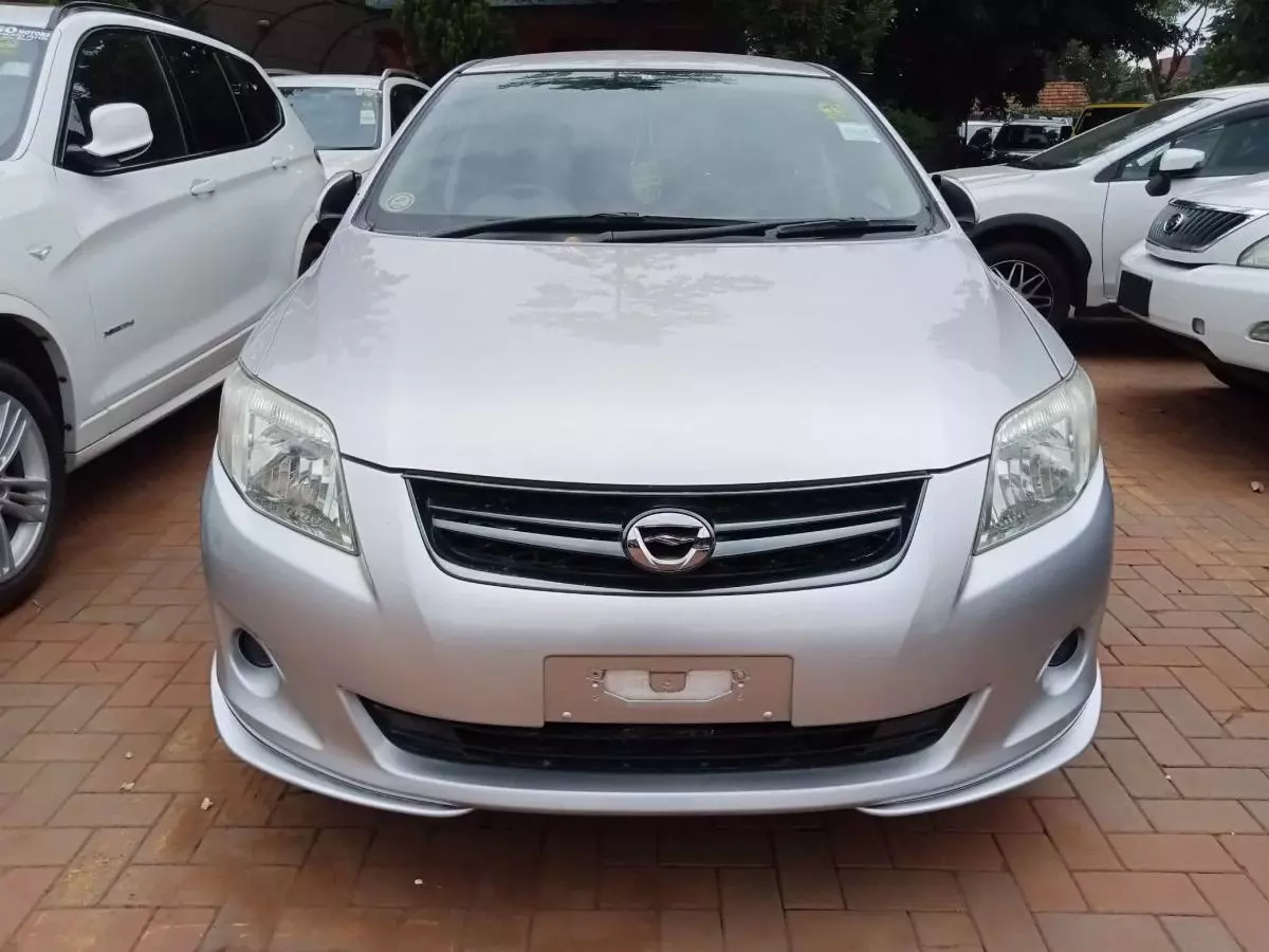 Toyota Fielder    - 2011