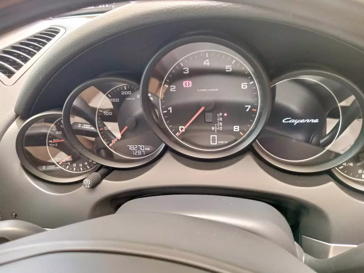 Porsche Cayenne - 2014