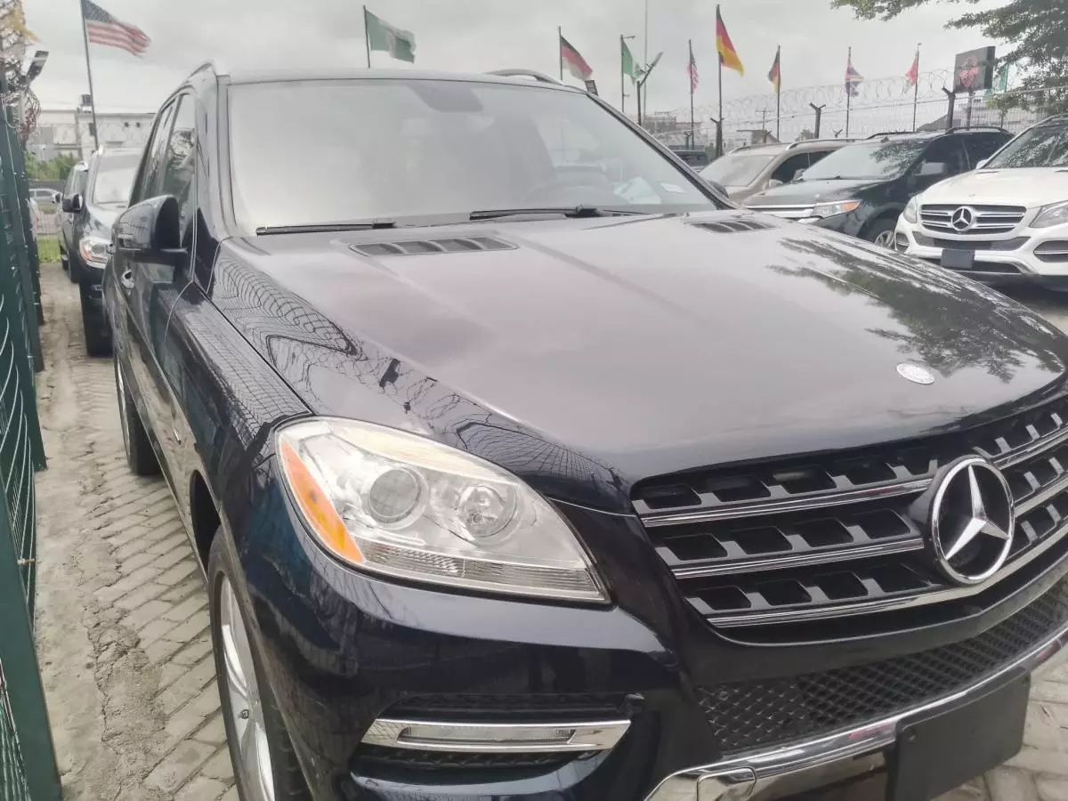 Mercedes-Benz ML 350   - 2012