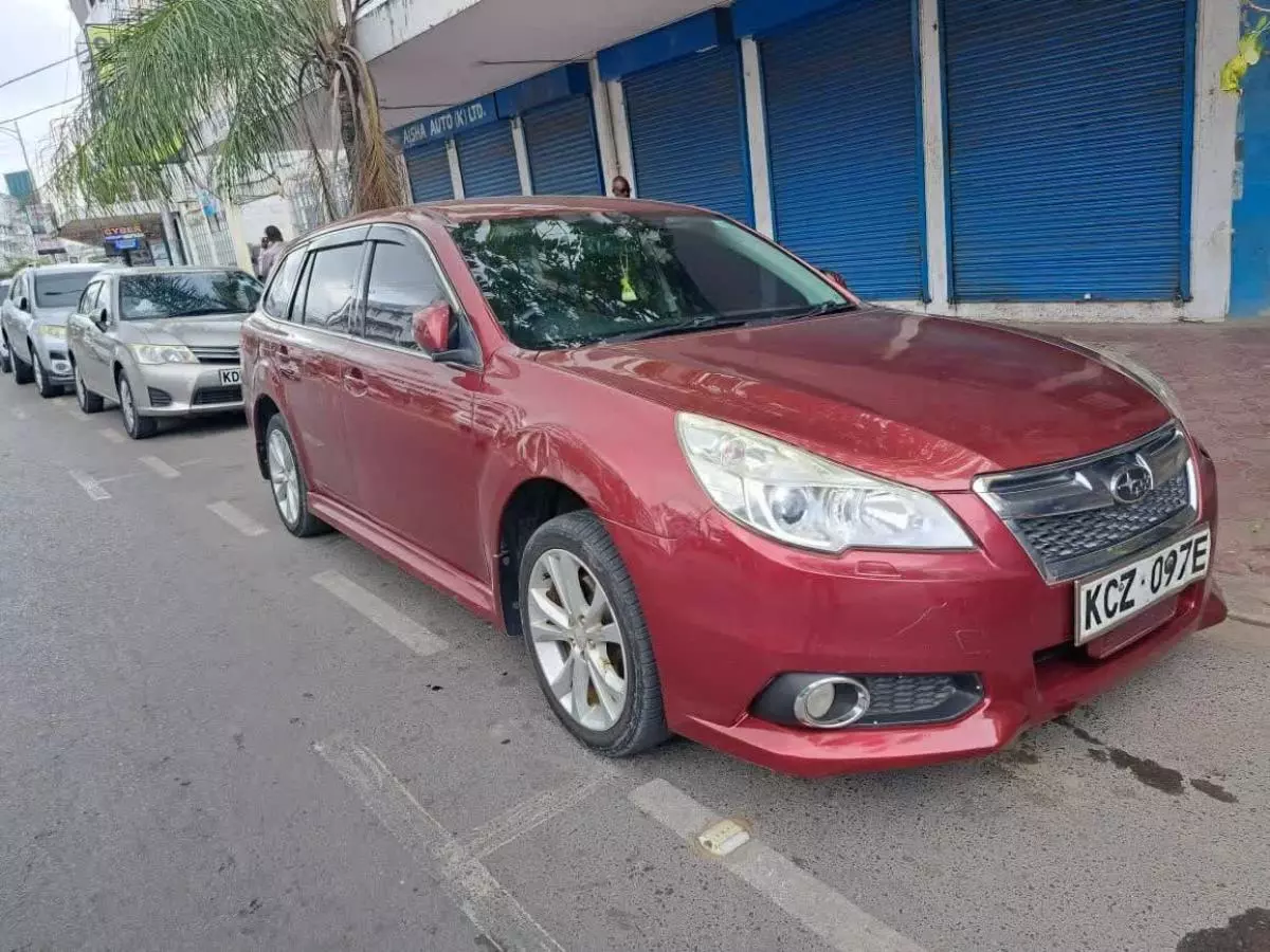 Subaru Legacy   - 2012