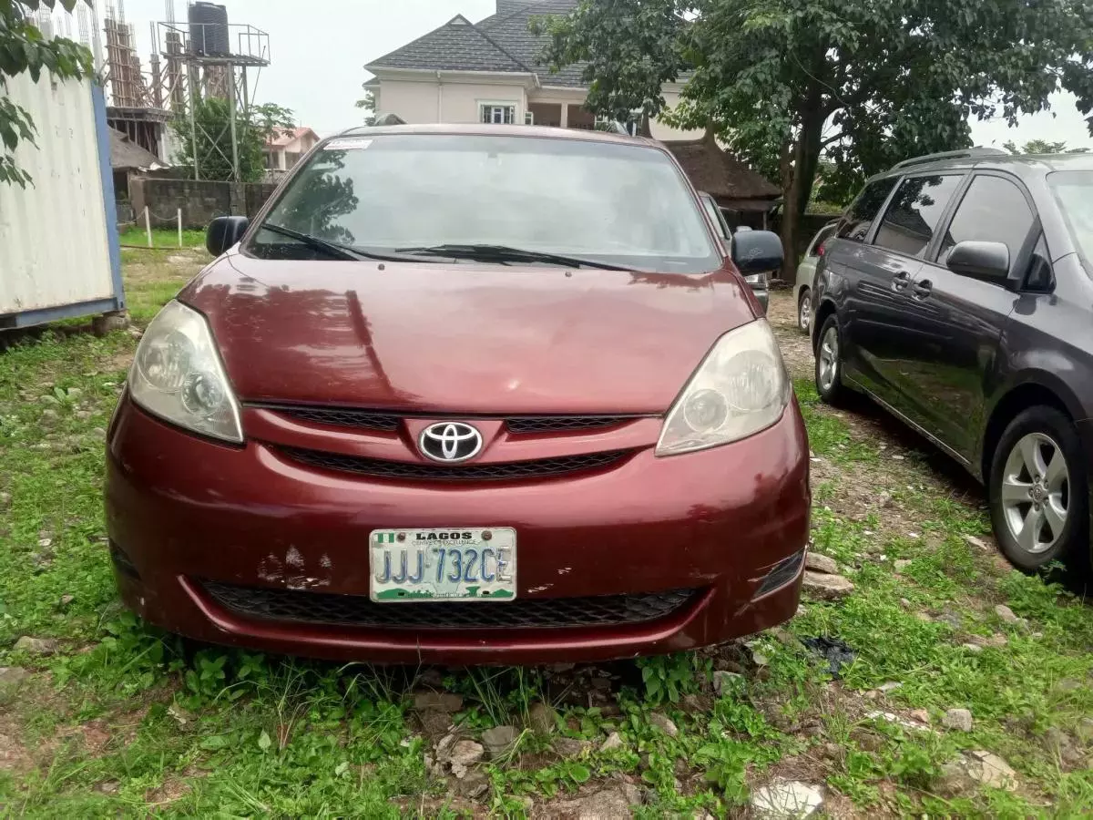 Toyota Sienna   - 2008