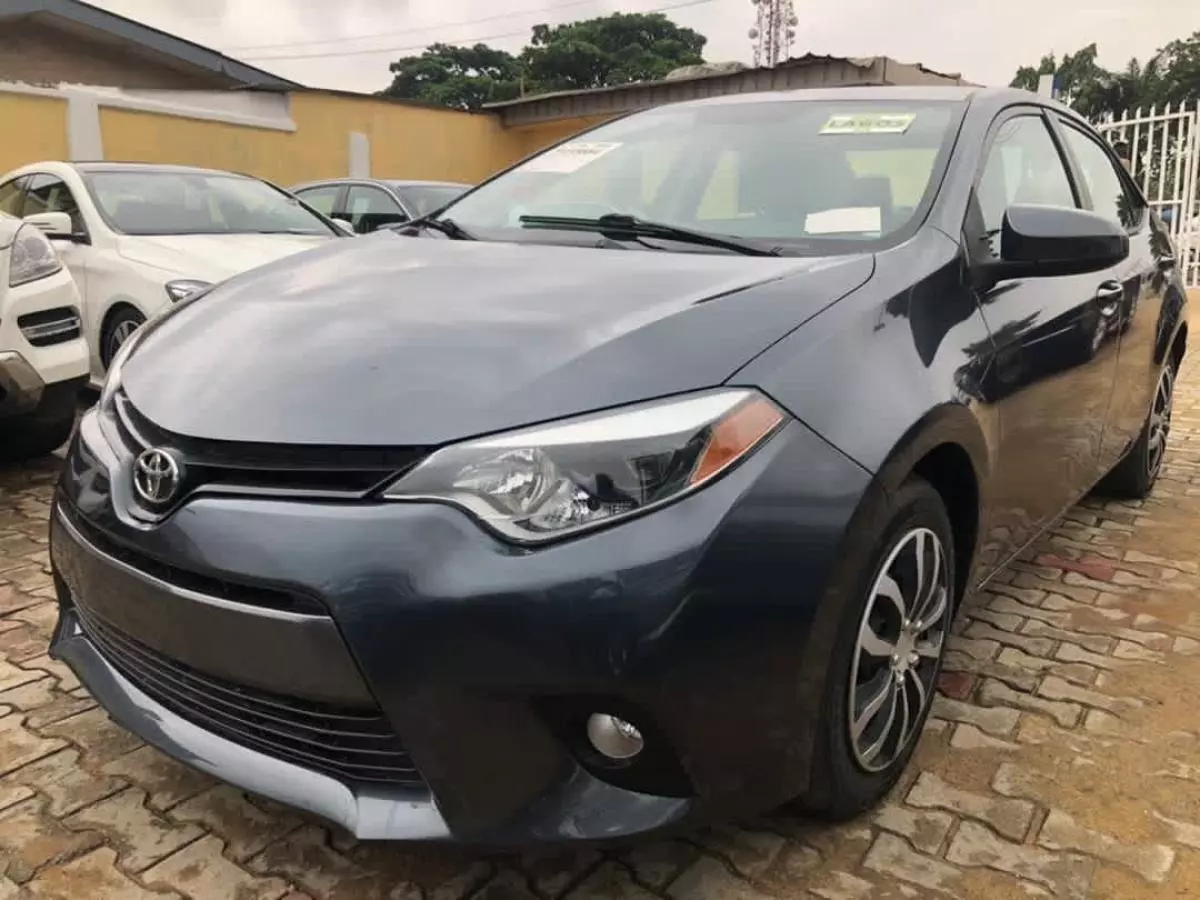 Toyota Corolla   - 2015