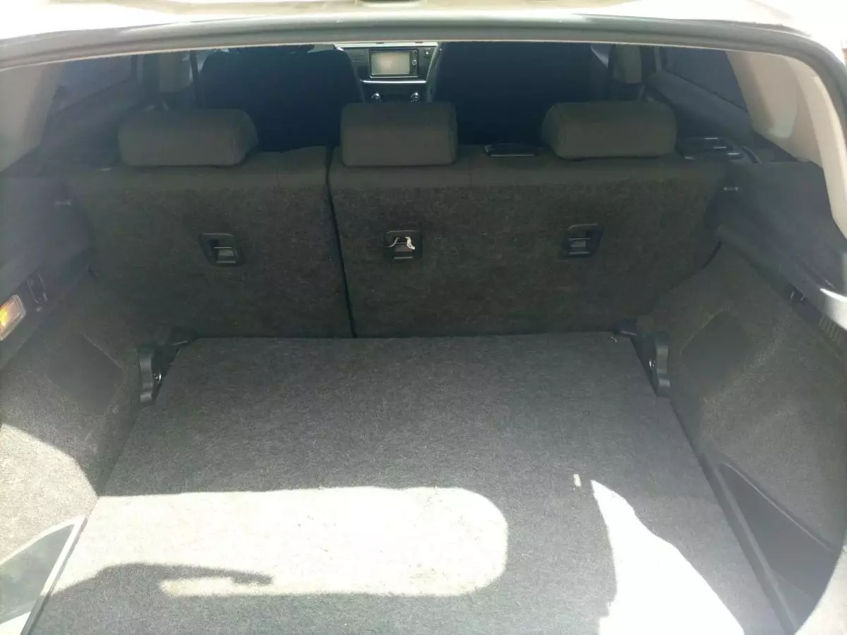 Toyota Auris - 2012