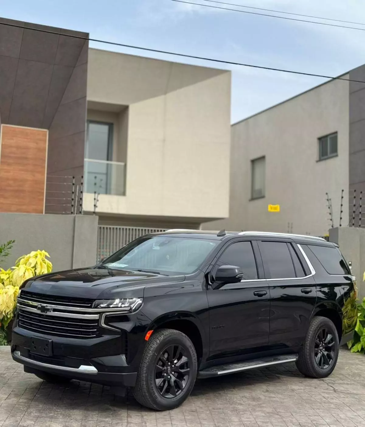 Chevrolet Tahoe   - 2022