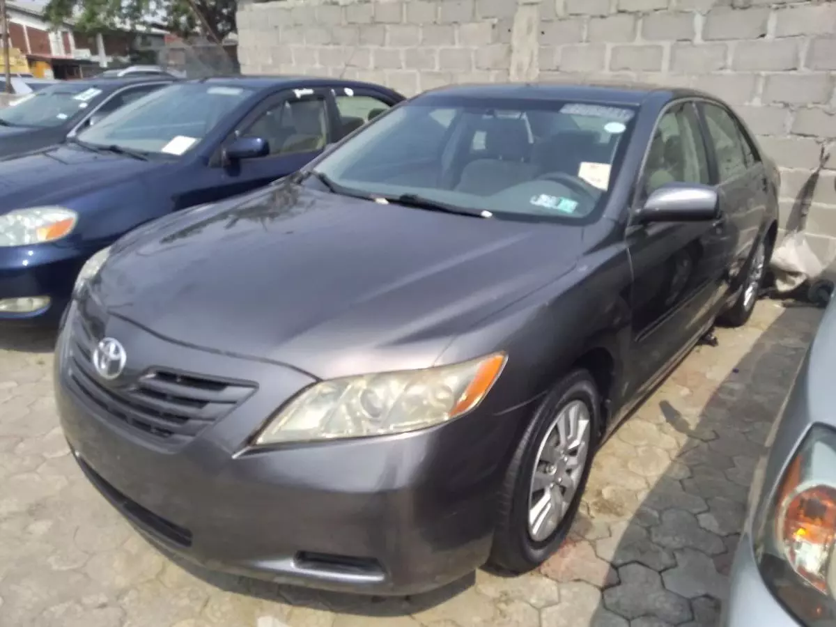 Toyota Camry - 2008