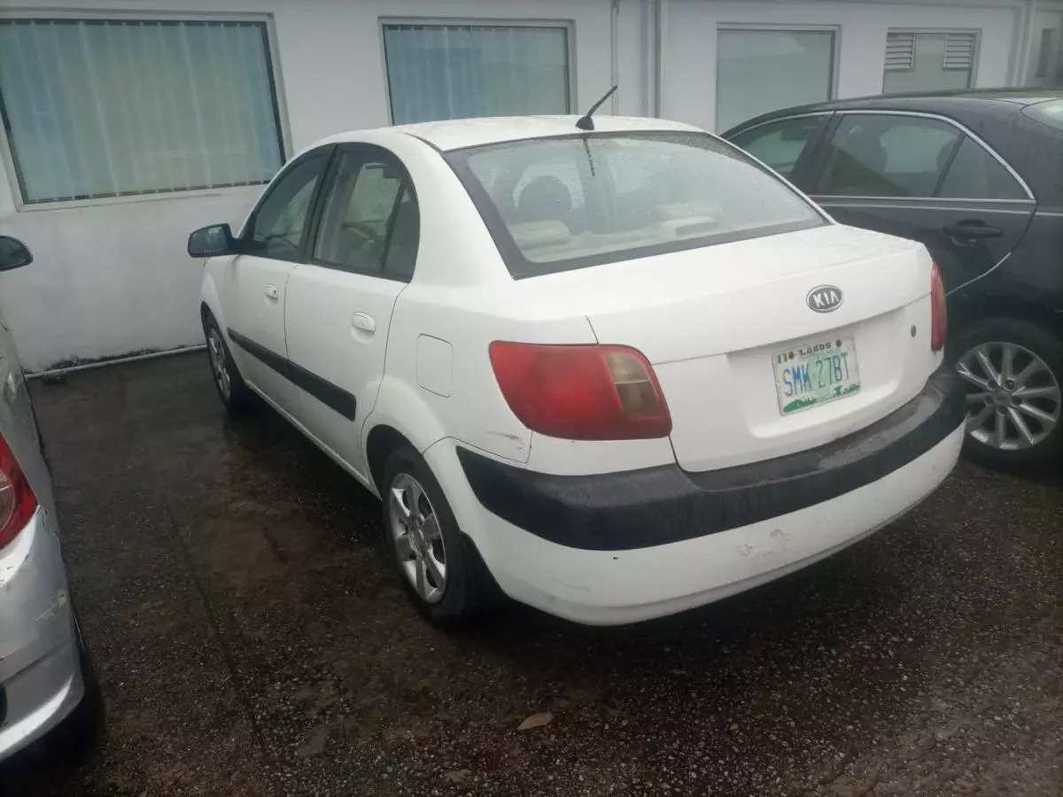 KIA Rio   - 2009