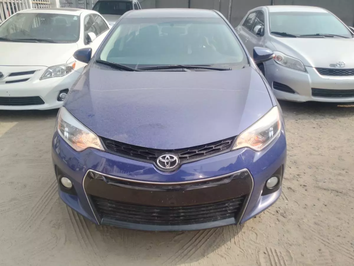 Toyota Corolla Sport   - 2016