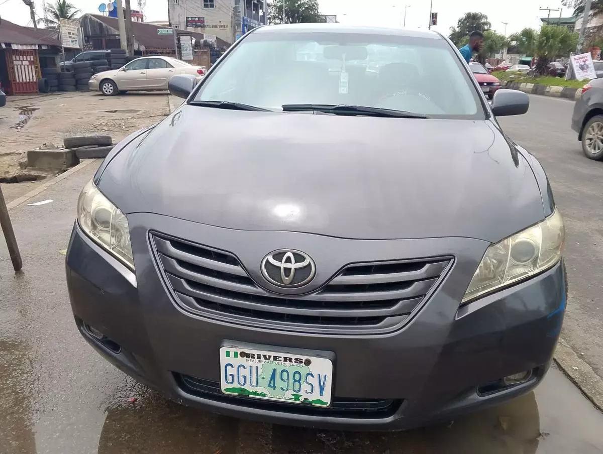 Toyota Camry   - 2007