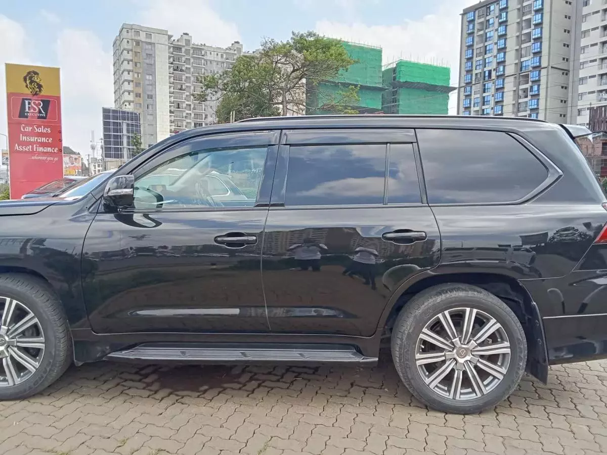 Lexus LX 570   - 2016