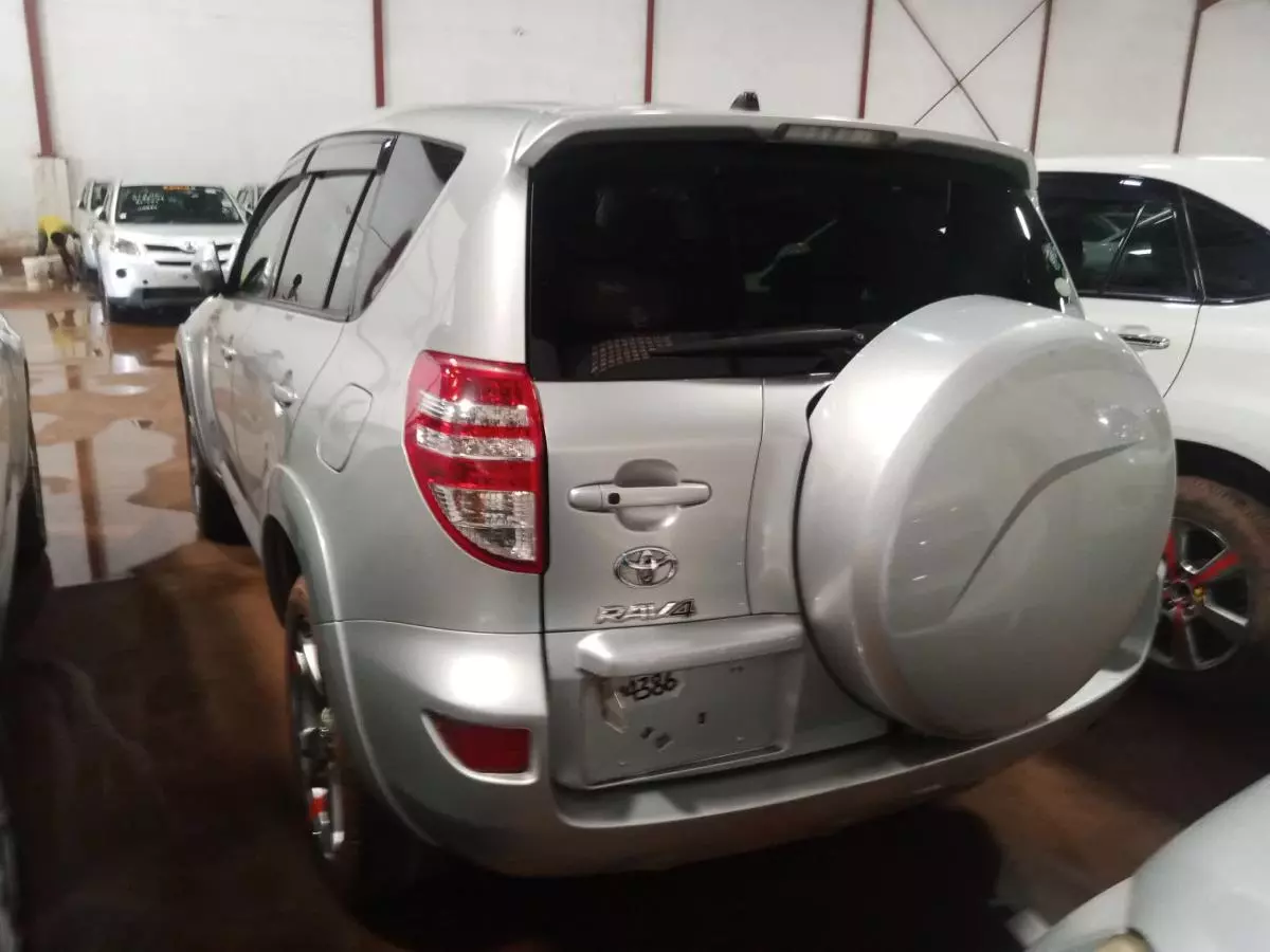 Toyota RAV 4   - 2009