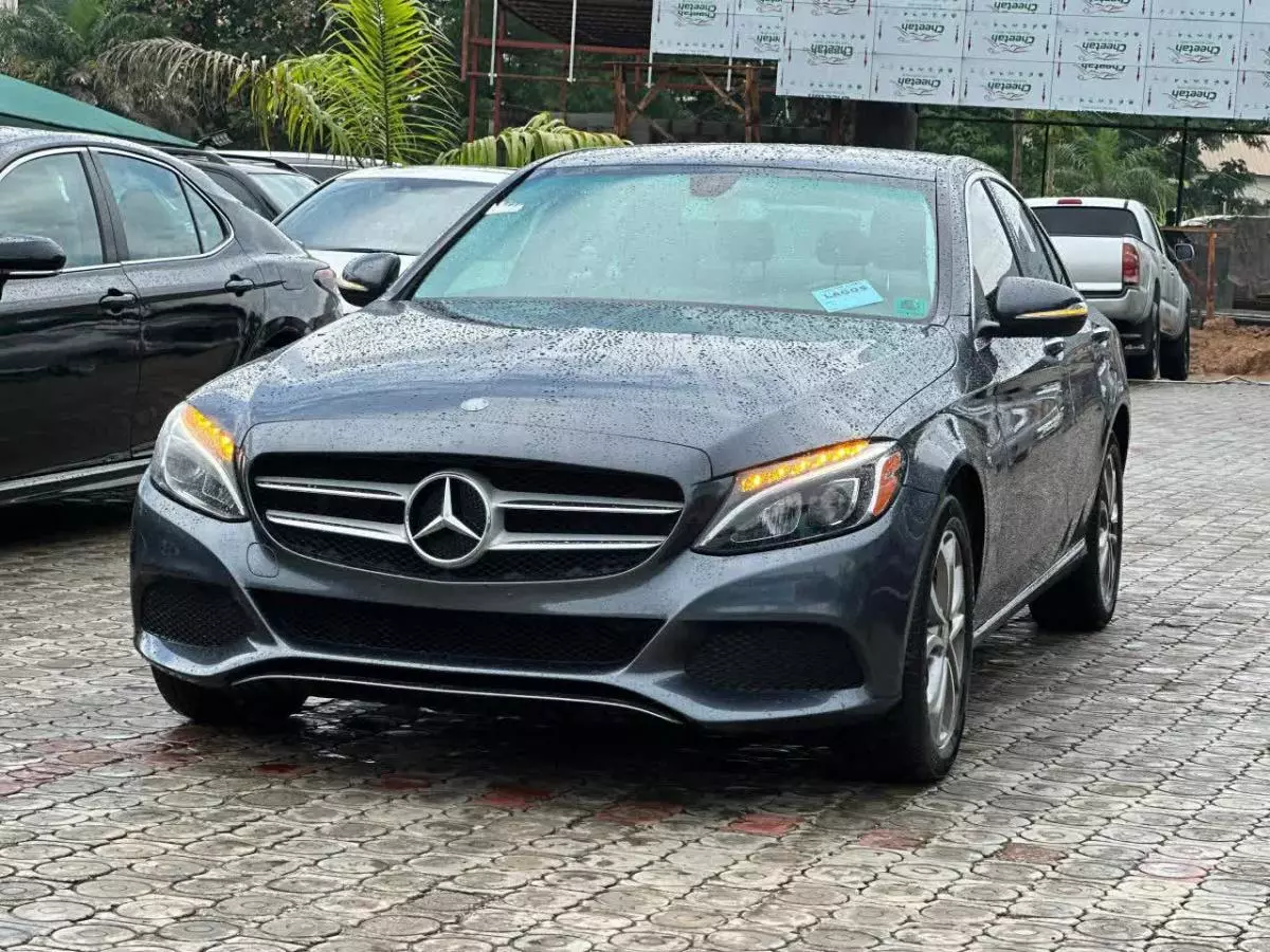 Mercedes-Benz C 300   - 2015