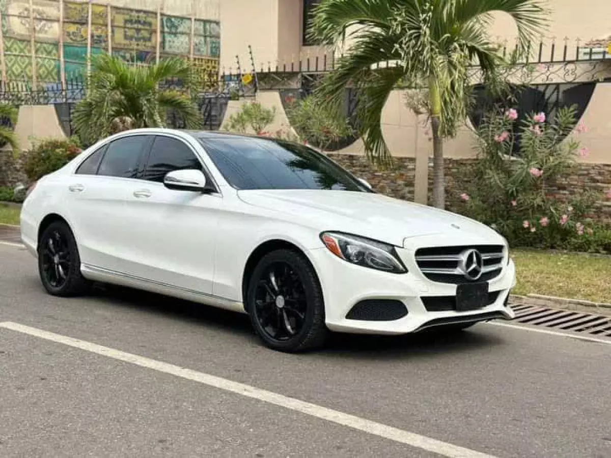 Mercedes-Benz C 300   - 2016